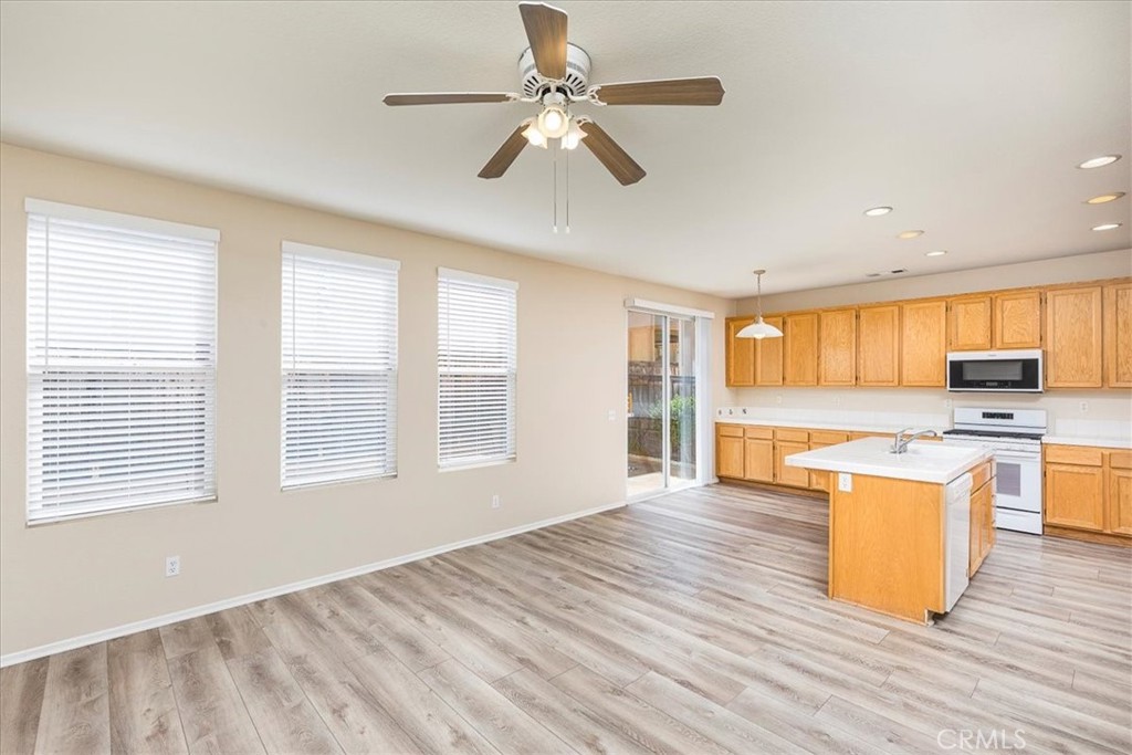 Temecula, California, 92591, United States, 3 Bedrooms Bedrooms, ,3 BathroomsBathrooms,Residential,For Sale,1928166