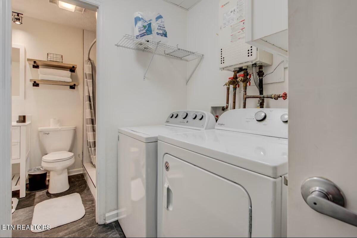 Harriman, Tennessee, 37748, United States, 3 Bedrooms Bedrooms, ,2 BathroomsBathrooms,Residential,For Sale,1907631