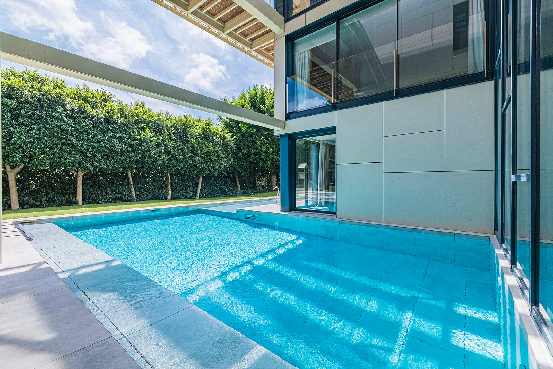  Luxury contemporary villa with pool, garden, and top energy efficiency - 物件實景