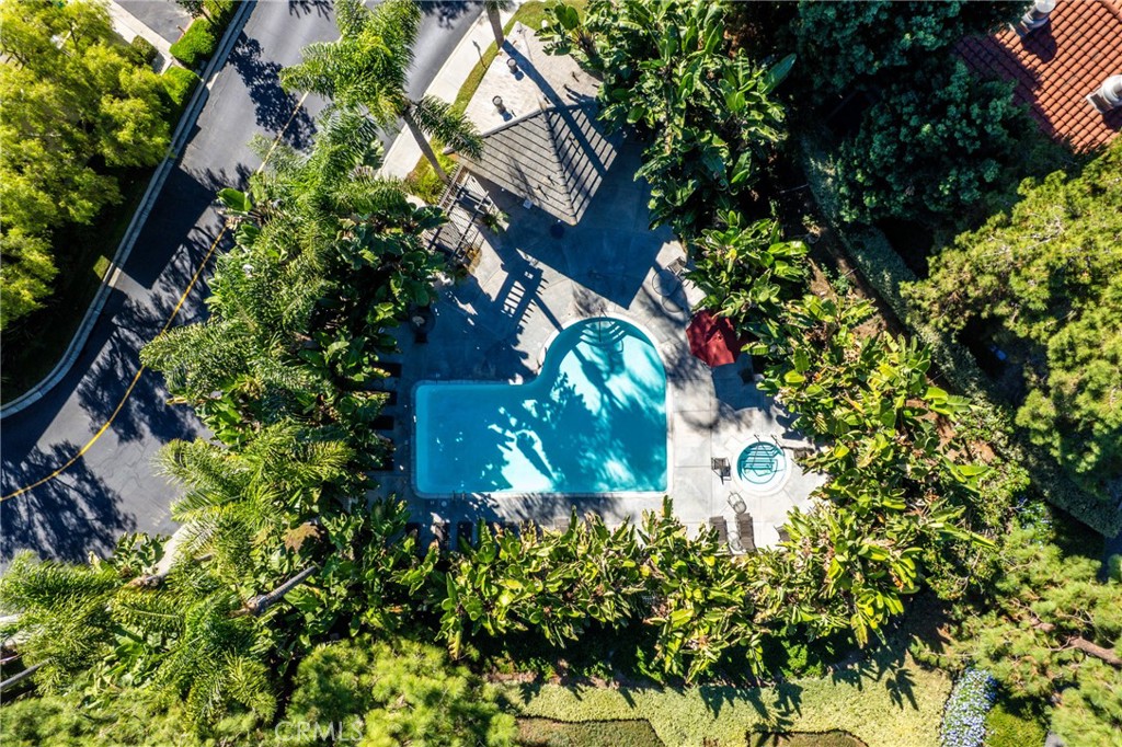 Aliso Viejo, California, 92656, United States, 2 Bedrooms Bedrooms, ,3 BathroomsBathrooms,Residential,For Sale,1989024