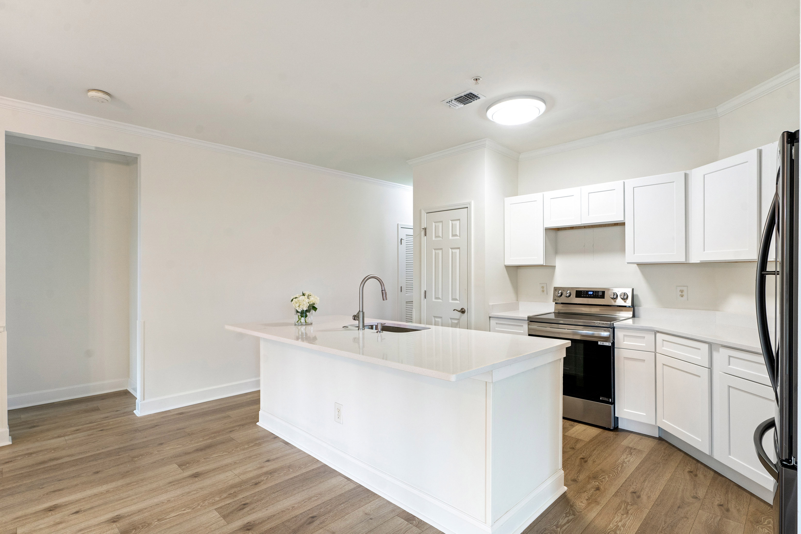  Prime Location in the Sought-After Community of Westside Commons in Alpharetta - 物件實景