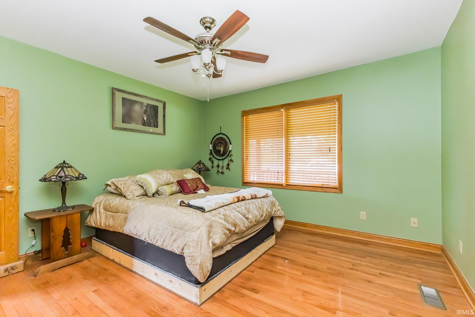 Angola, Indiana, 46730, United States, 6 Bedrooms Bedrooms, ,6 BathroomsBathrooms,Residential,For Sale,1973730