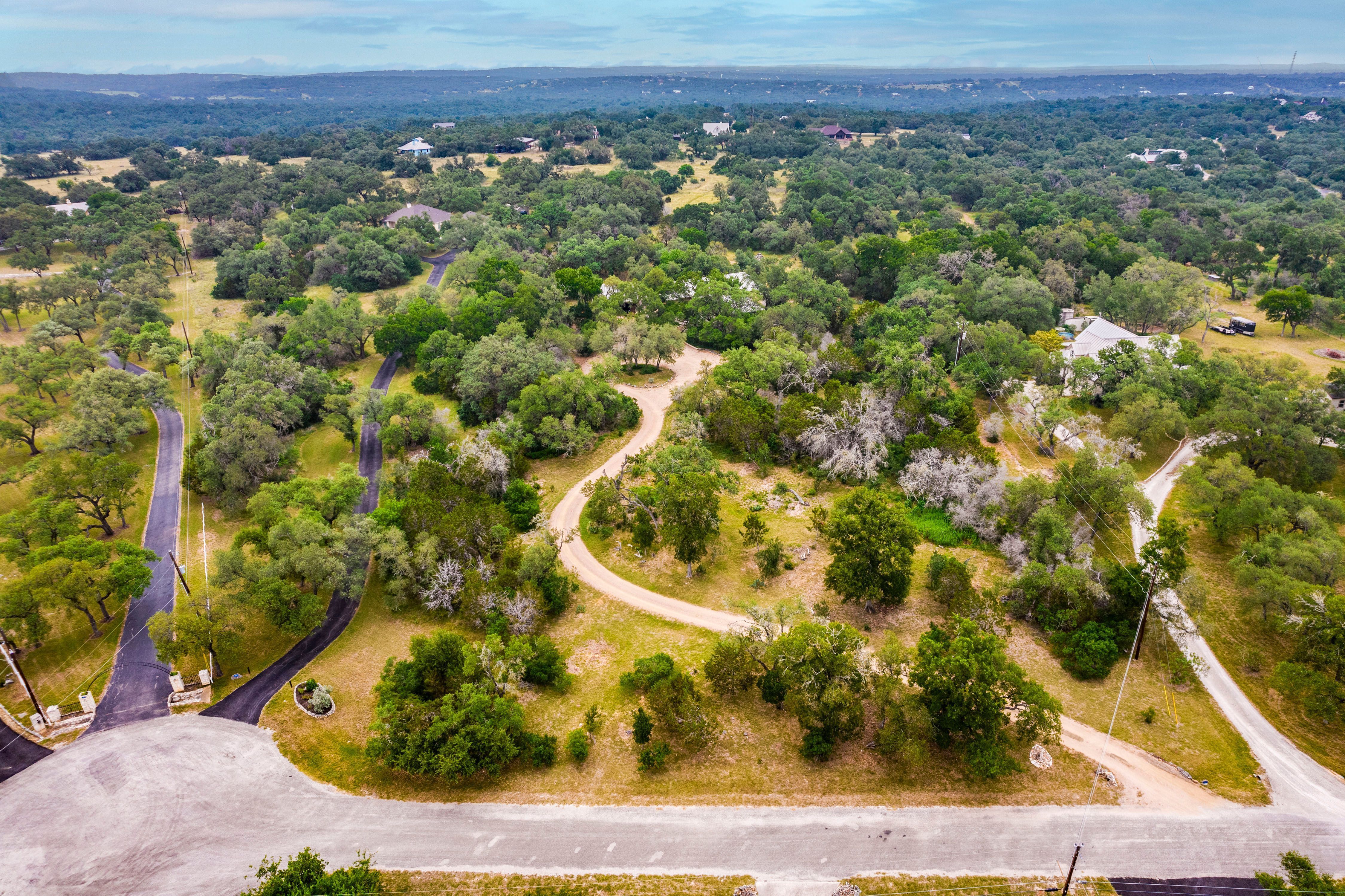  A Modern Hill Country Retreat on 5 Lush Acres - 物件實景