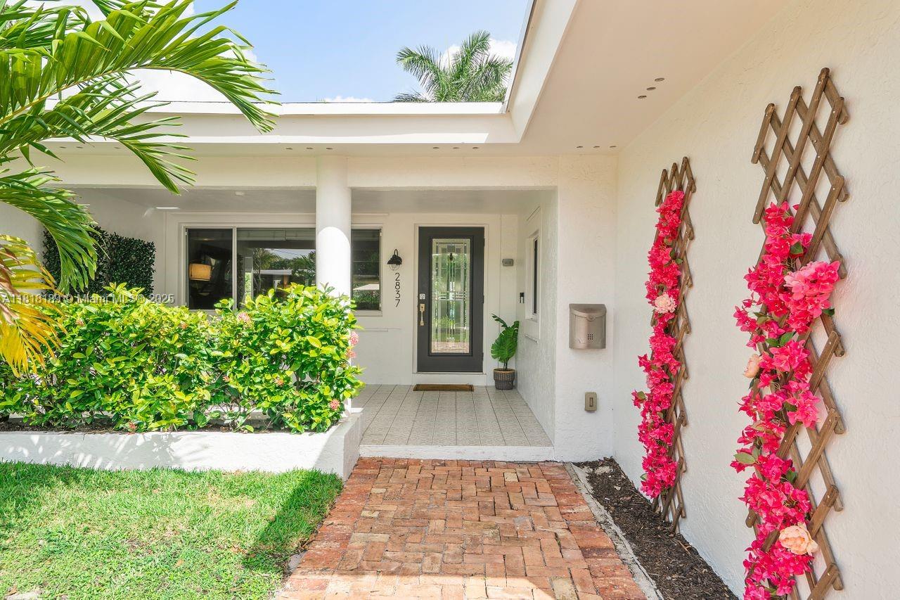 Wilton Manors, Florida, 33334, United States, 2 Bedrooms Bedrooms, ,2 BathroomsBathrooms,Residential,For Sale,1846984