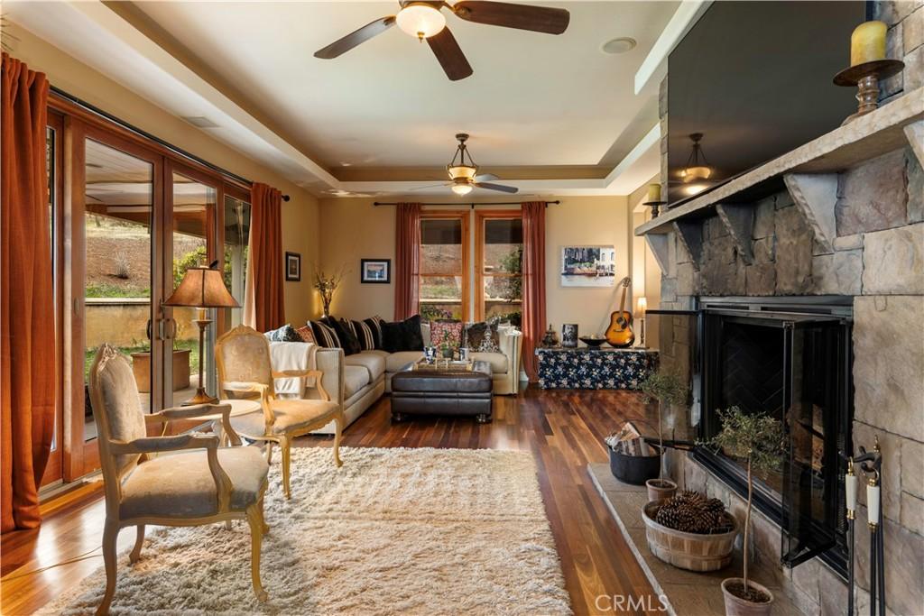 Kelseyville, California, 95451, United States, 5 Bedrooms Bedrooms, ,6 BathroomsBathrooms,Residential,For Sale,1998726