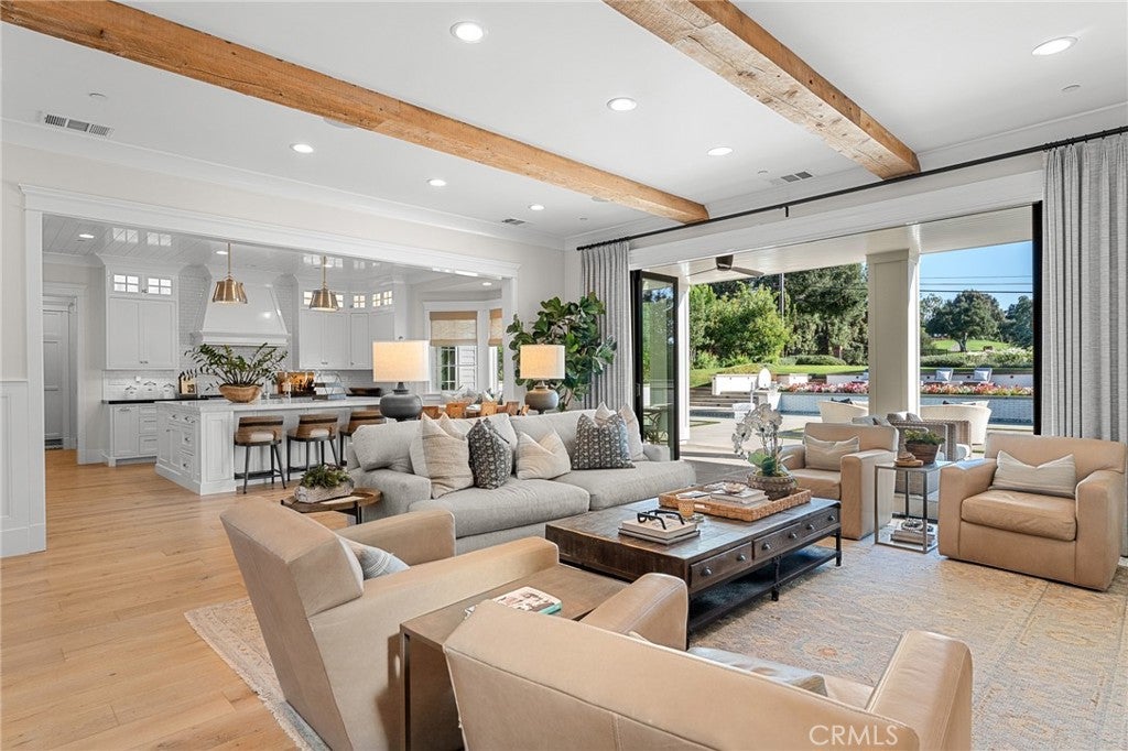 Redlands, California, 92373, United States, 5 Bedrooms Bedrooms, ,6 BathroomsBathrooms,Residential,For Sale,1984155