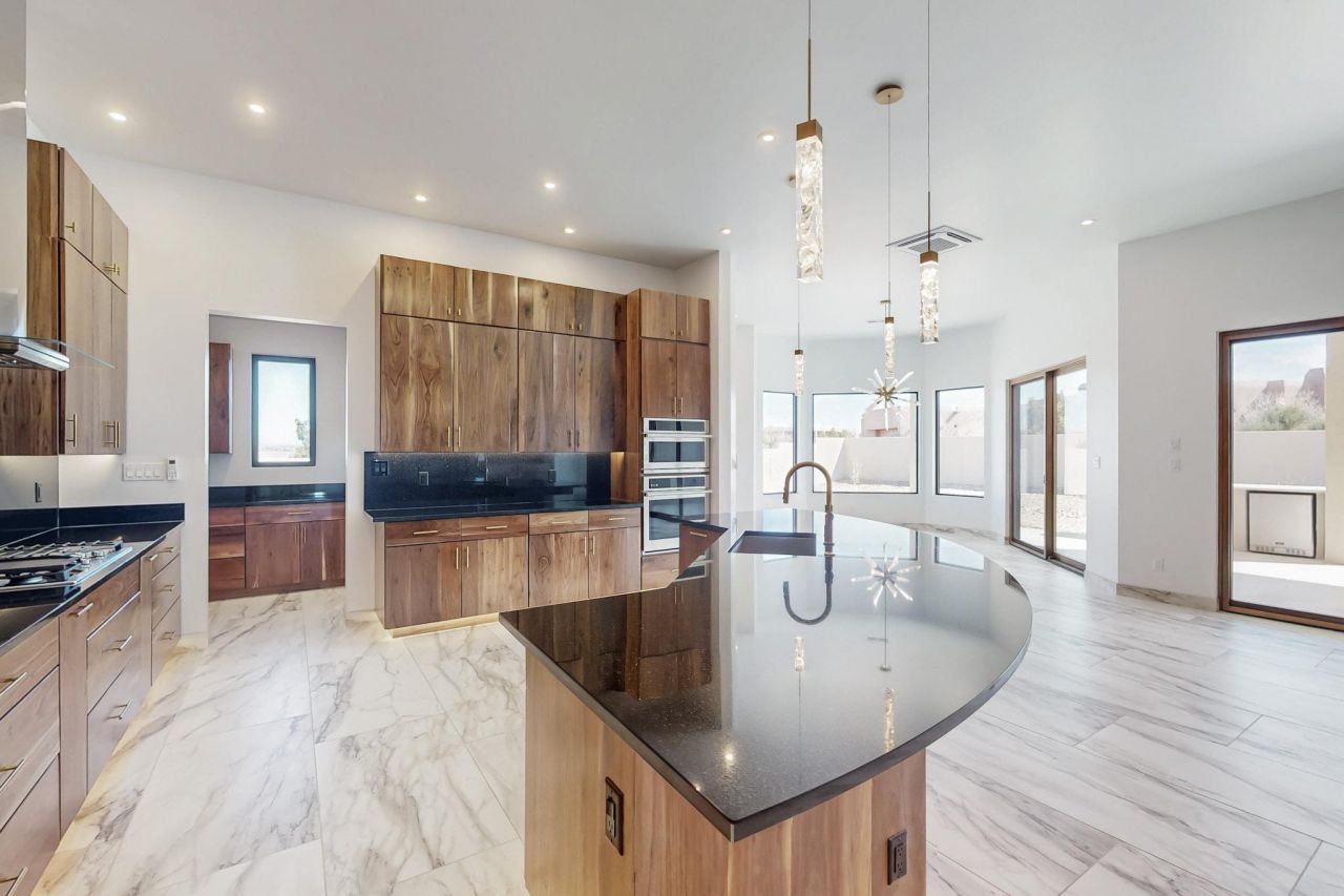 Placitas, New Mexico, 87043, United States, 3 Bedrooms Bedrooms, ,4 BathroomsBathrooms,Residential,For Sale,1903548