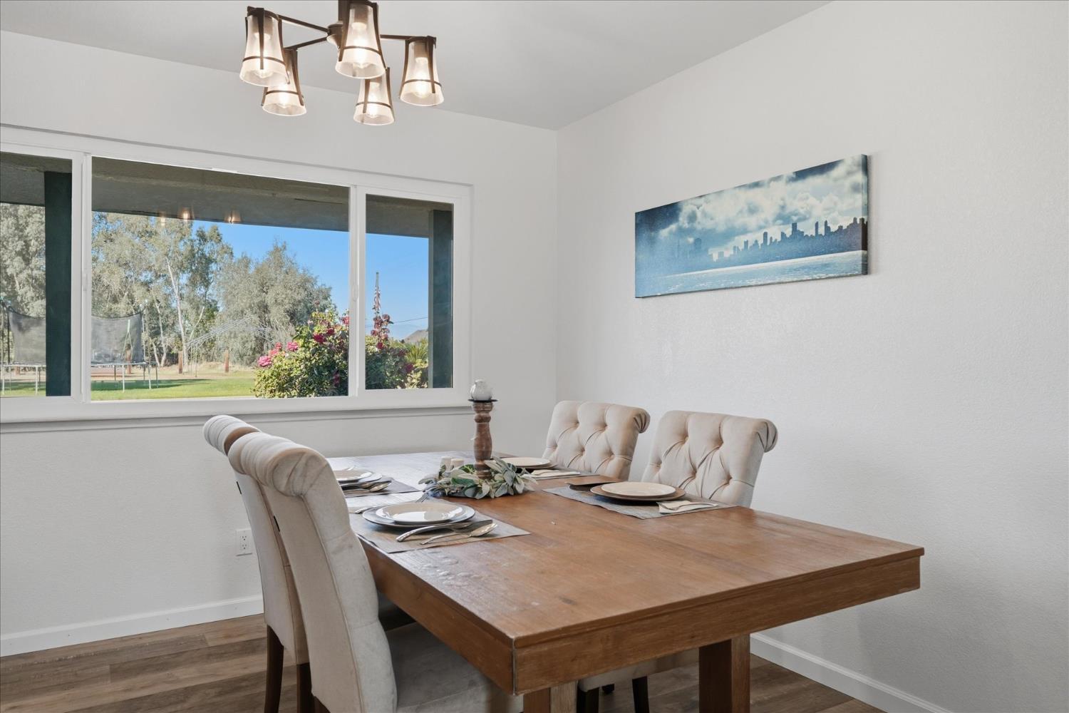 Sanger, California, 93657, United States, 3 Bedrooms Bedrooms, ,2 BathroomsBathrooms,Residential,For Sale,1982741