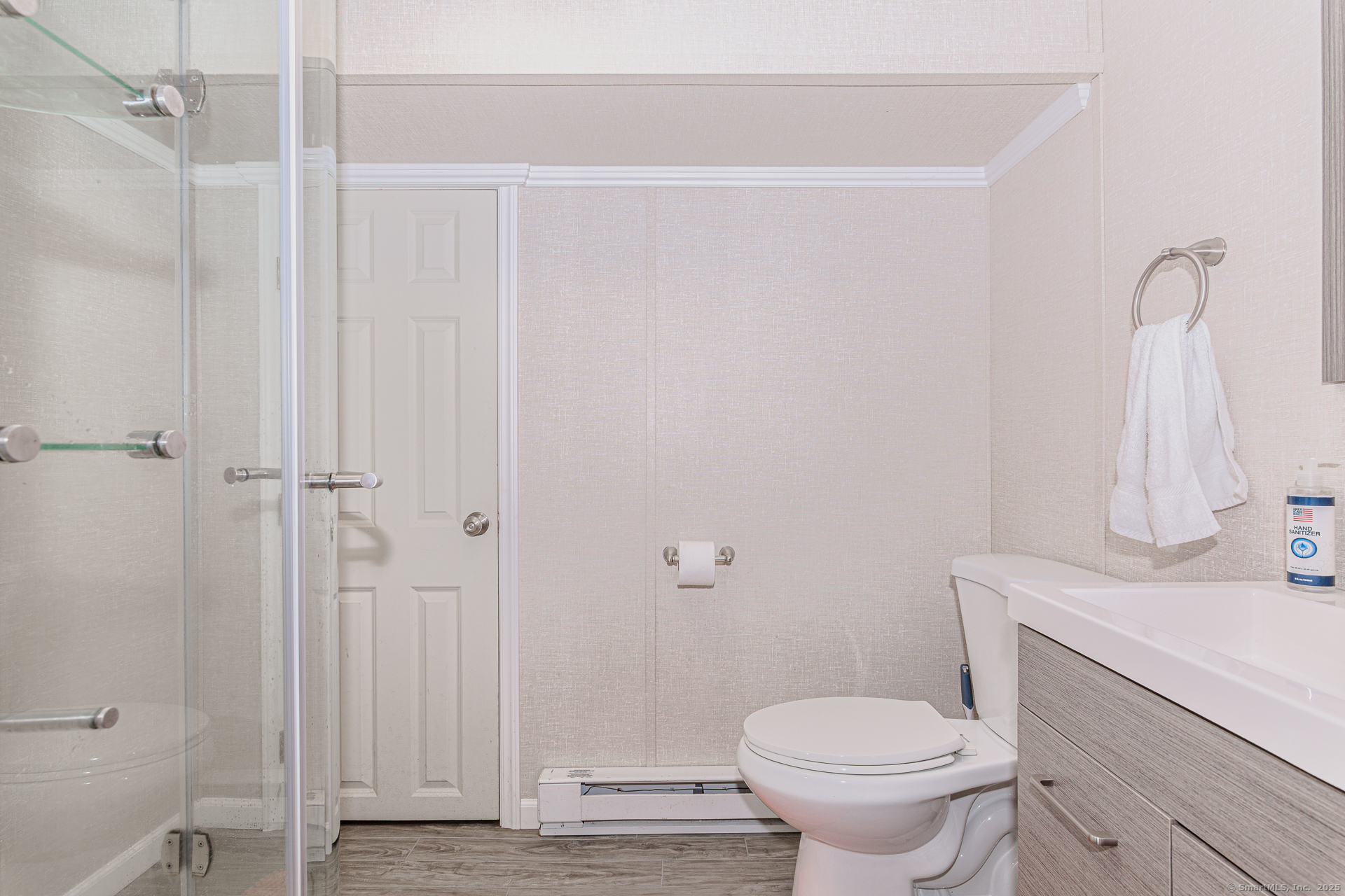 New London, Connecticut, 06320, United States, 2 Bedrooms Bedrooms, ,2 BathroomsBathrooms,Residential,For Sale,1895689