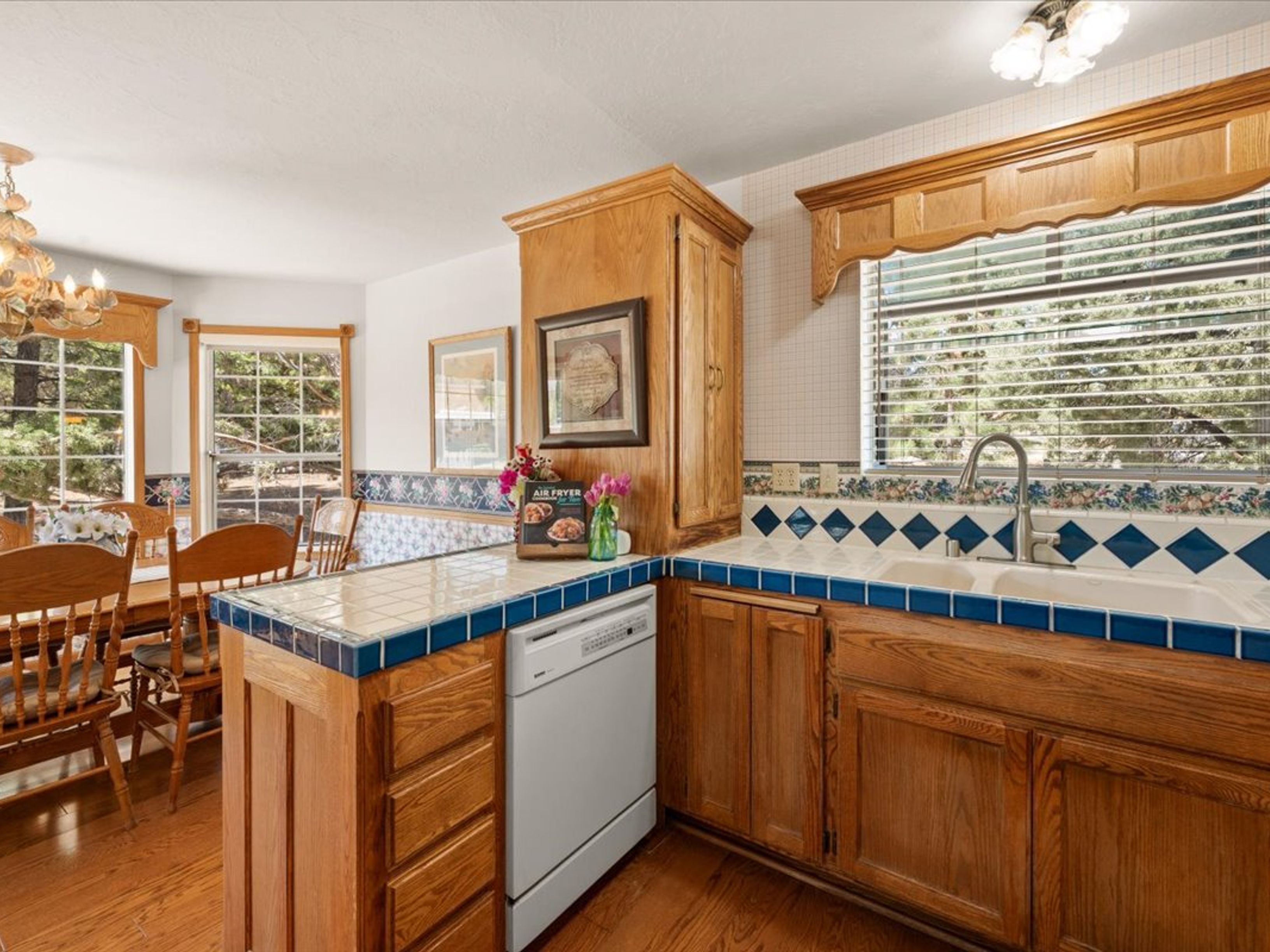  449 San Martin Drive, Big Bear, CA 92314 - 物件實景
