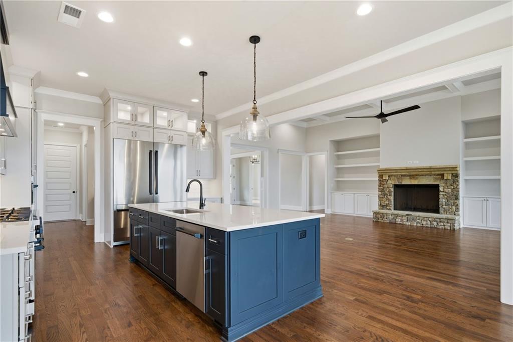 Gainesville, Georgia, 30506, United States, 4 Bedrooms Bedrooms, ,5 BathroomsBathrooms,Residential,For Sale,2008564