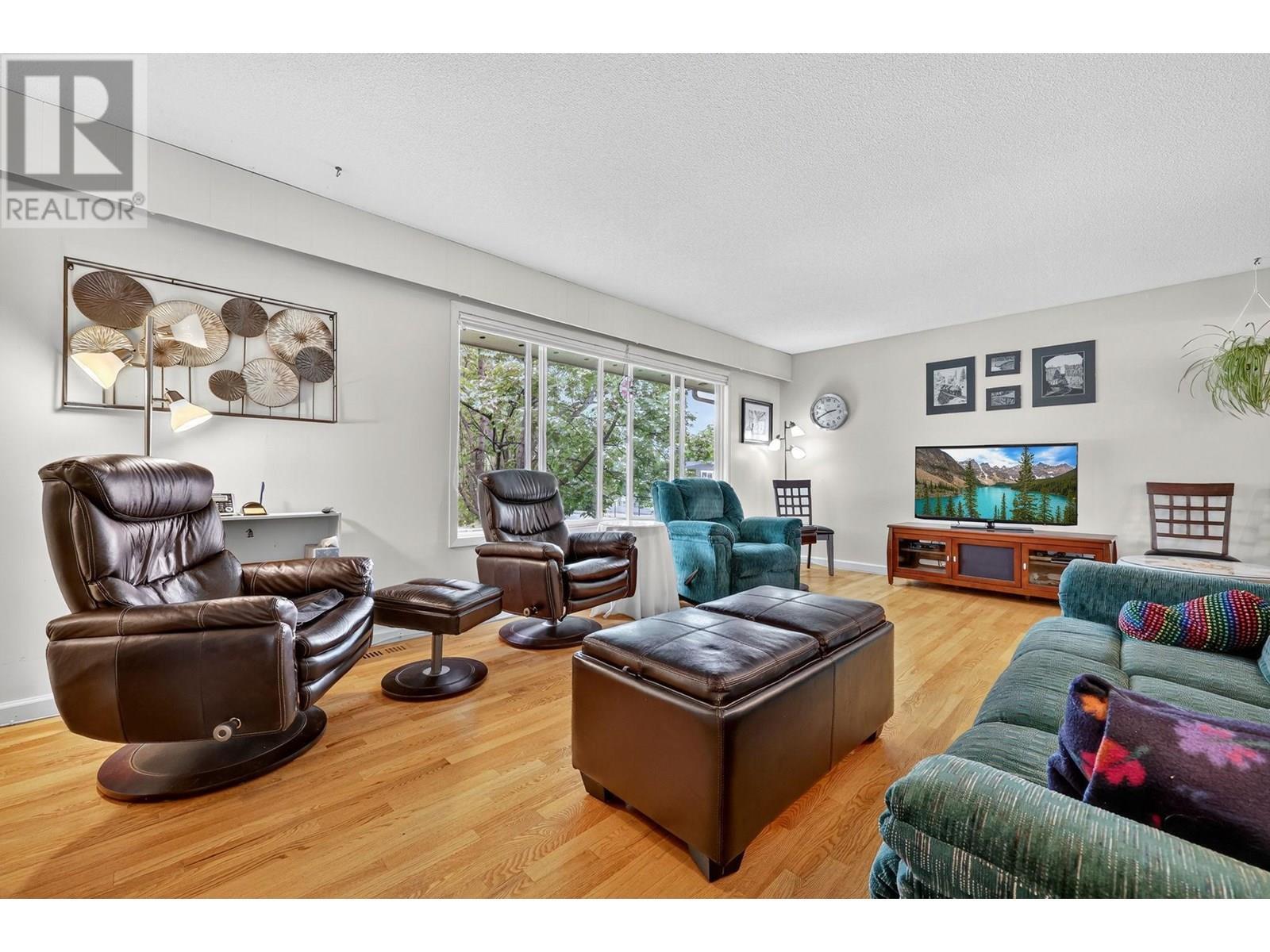 KELOWNA, British Columbia, V1Y 3S7, CA, 5 Bedrooms Bedrooms, ,2 BathroomsBathrooms,Residential,For Sale,1902795
