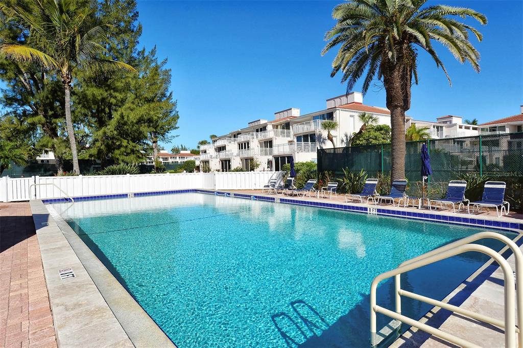 Longboat Key, Florida, 34228, United States, 2 Bedrooms Bedrooms, ,2 BathroomsBathrooms,Residential,For Sale,1989062