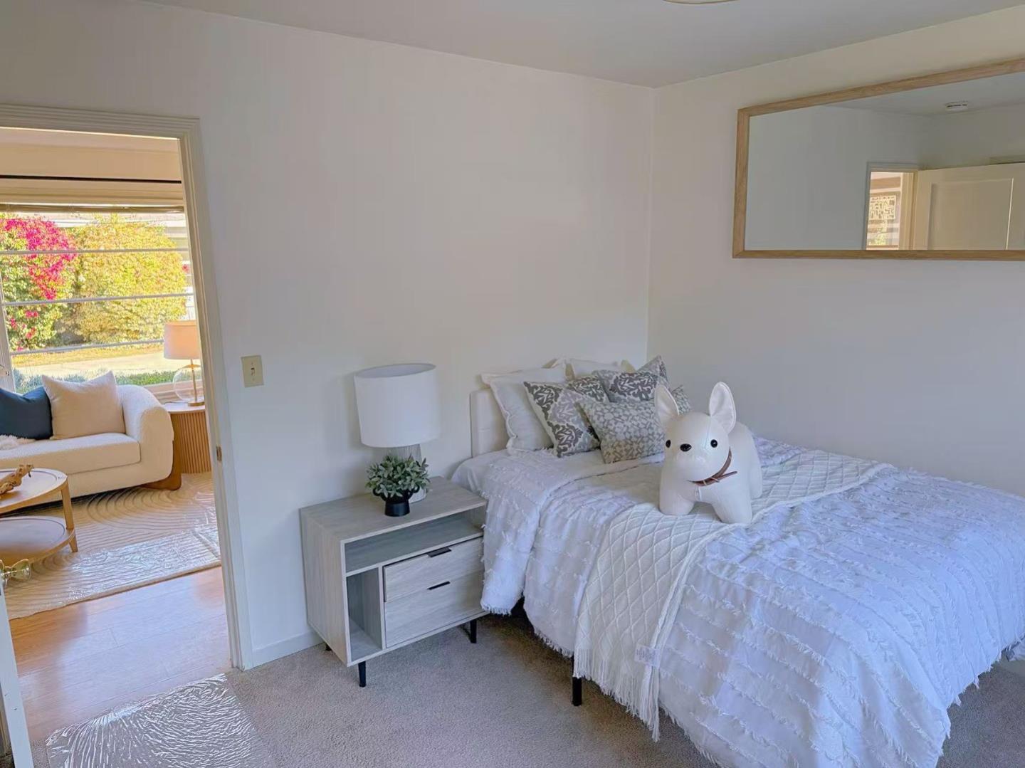 Palo Alto, California, 94303, United States, 4 Bedrooms Bedrooms, ,2 BathroomsBathrooms,Residential,For Sale,1984976