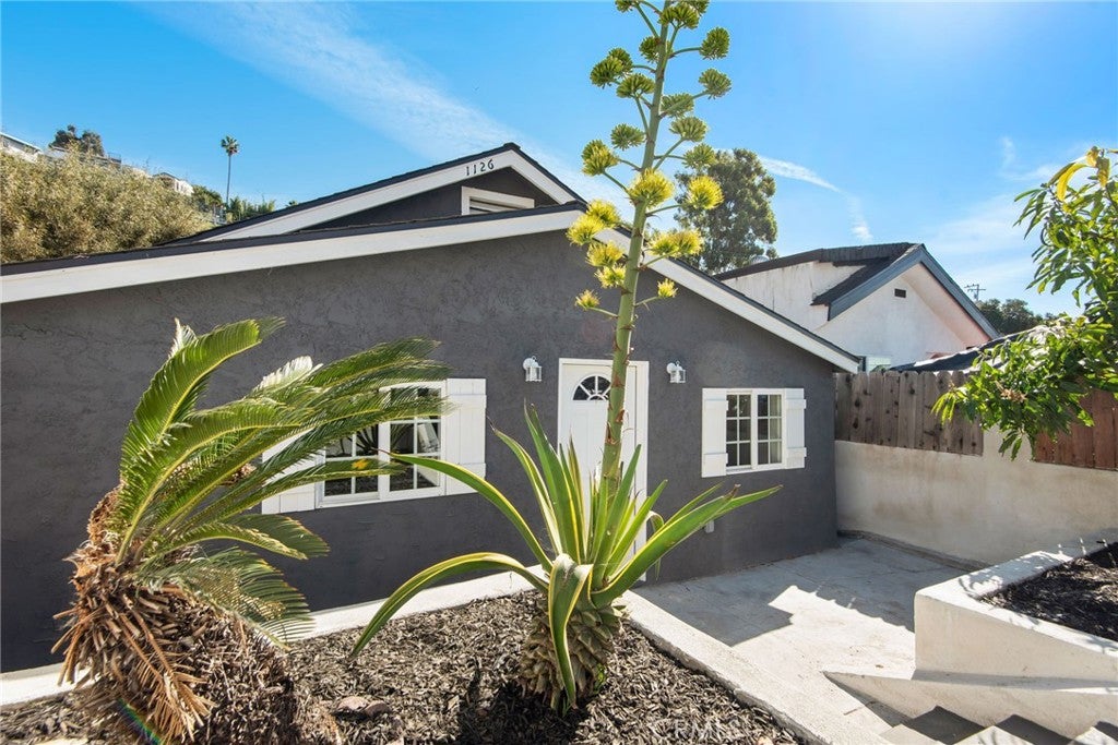 Los Angeles, California, 90063, United States, 3 Bedrooms Bedrooms, ,1 BathroomBathrooms,Residential,For Sale,1729506