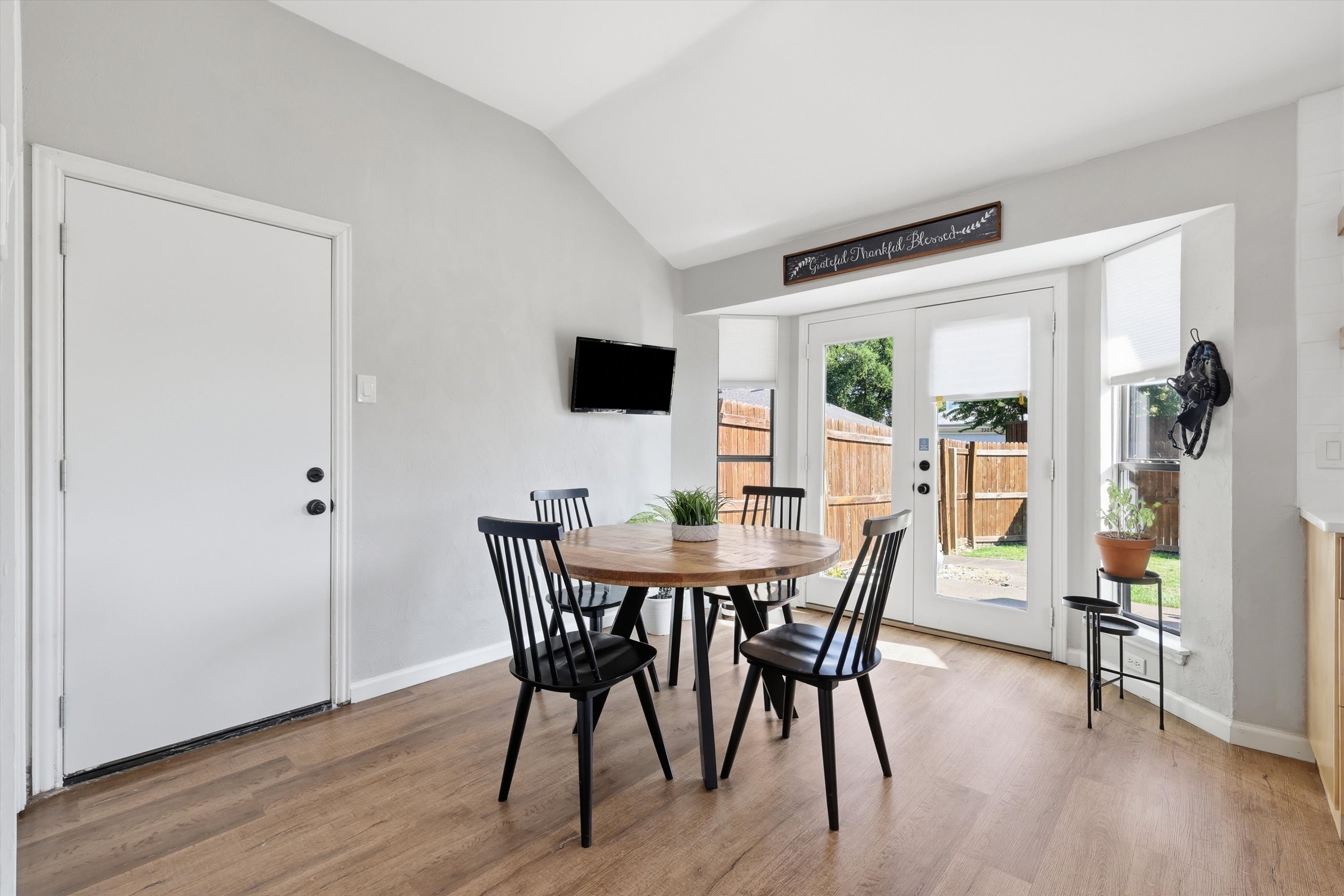  Beautifully Updated in Rowlett with a 2.75% Assumable FHA Loan - 物件實景