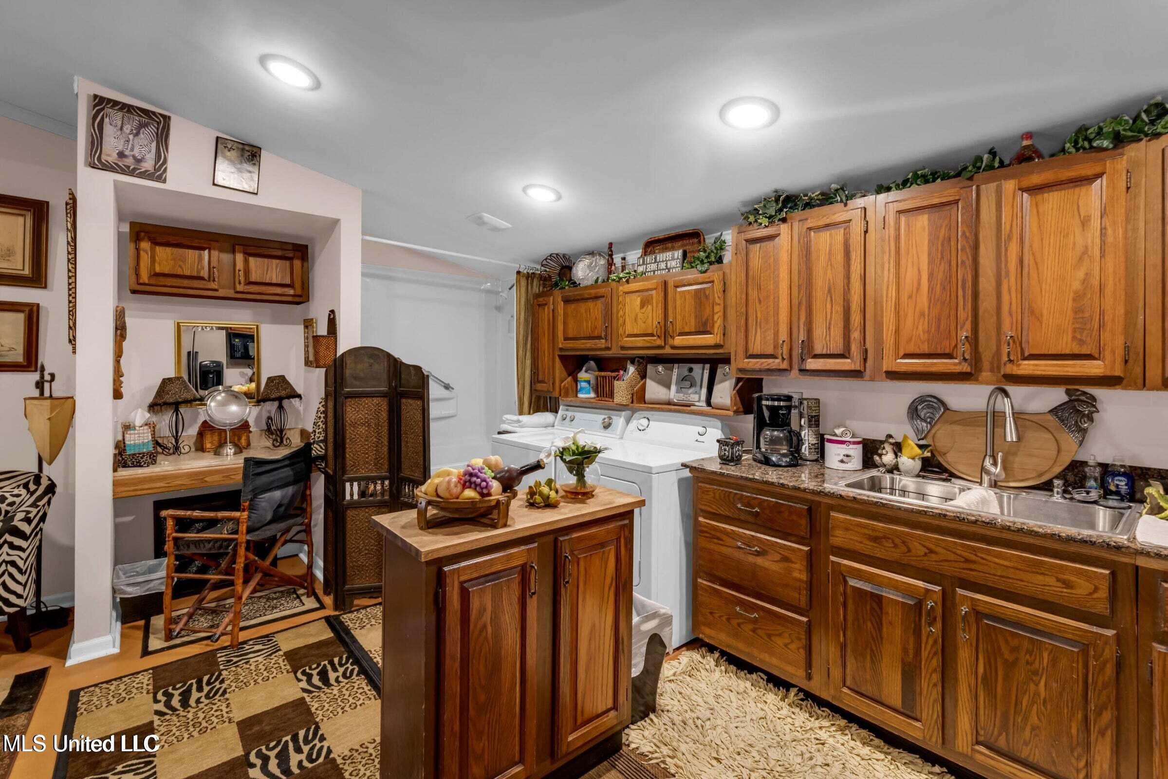 Biloxi, Mississippi, 39530, United States, 3 Bedrooms Bedrooms, ,3 BathroomsBathrooms,Residential,For Sale,1991800