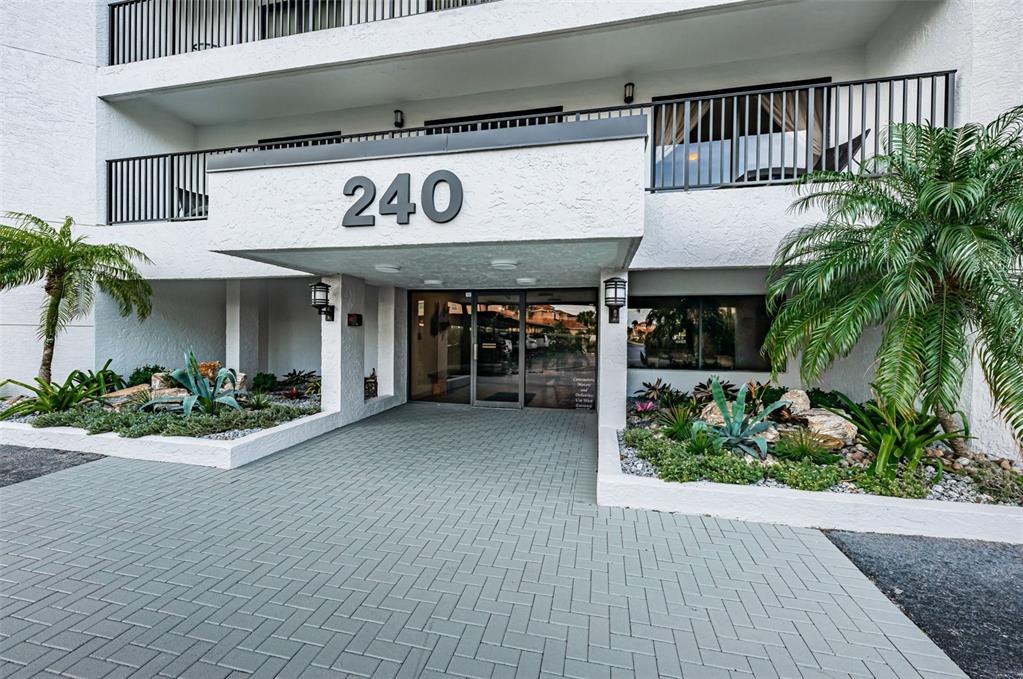 Clearwater Beach, Florida, 33767, United States, 2 Bedrooms Bedrooms, ,2 BathroomsBathrooms,Residential,For Sale,1786658