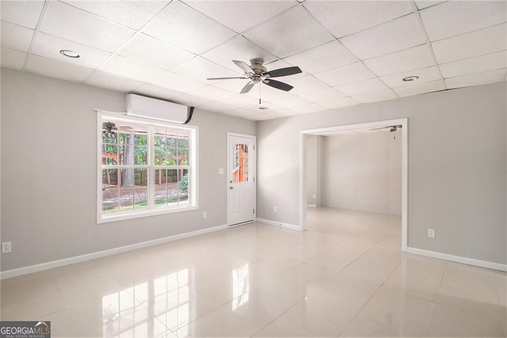 Newnan, Georgia, 30265, United States, 4 Bedrooms Bedrooms, ,3 BathroomsBathrooms,Residential,For Sale,1922680