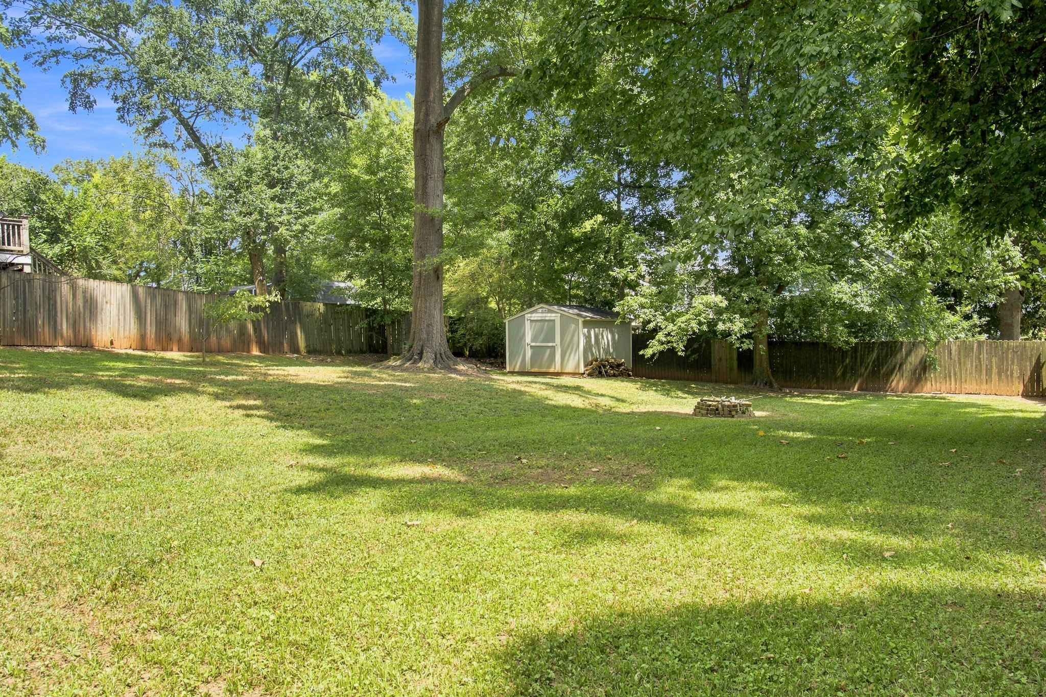  Brick Ranch in the Heart of Kirkwood - 物件實景