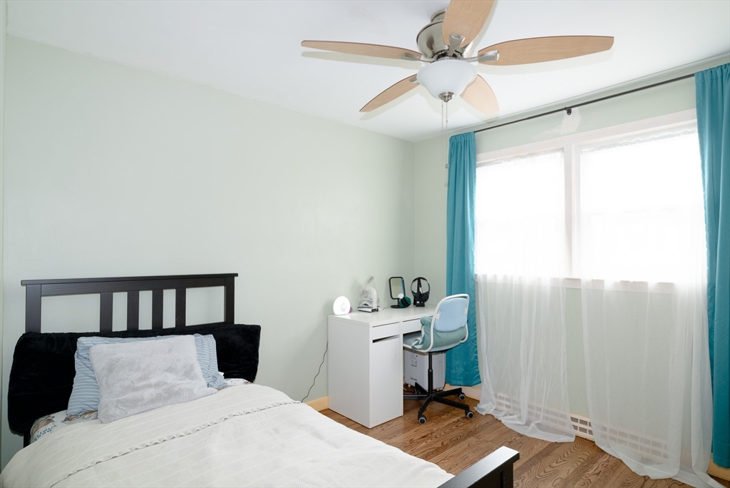 Chelmsford, Massachusetts, 01863, United States, 3 Bedrooms Bedrooms, ,2 BathroomsBathrooms,Residential,For Sale,1988056