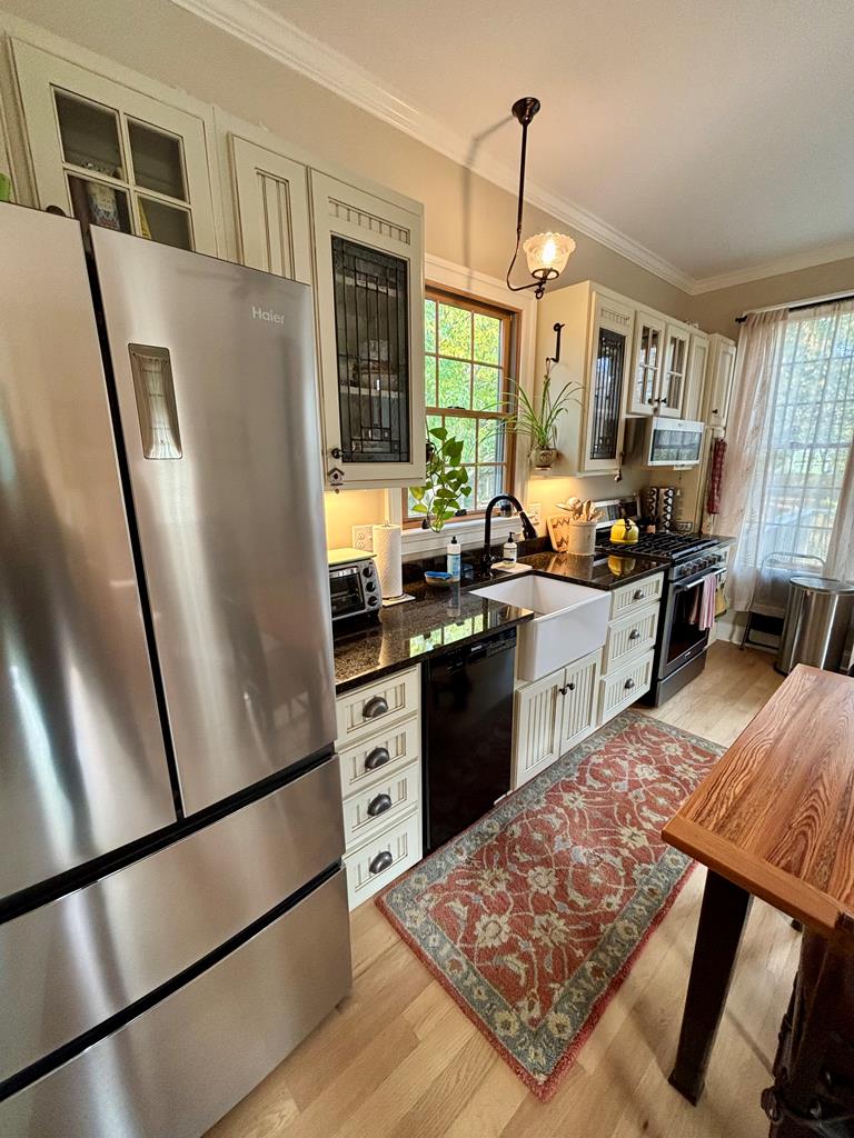 Onancock, Virginia, 23417, United States, 3 Bedrooms Bedrooms, ,2 BathroomsBathrooms,Residential,For Sale,1989733