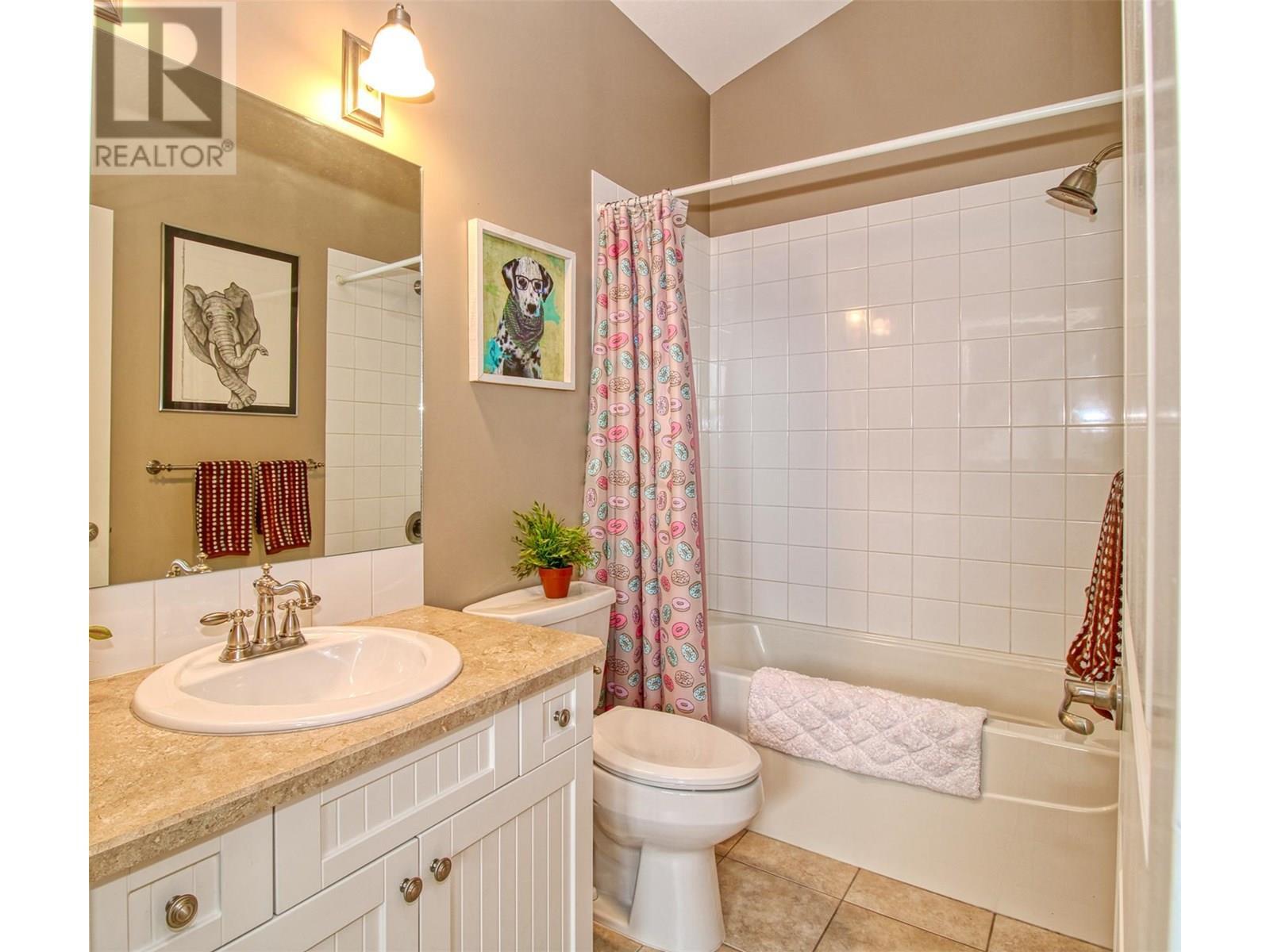 KELOWNA, British Columbia, V1Z 3R8, CA, 3 Bedrooms Bedrooms, ,2 BathroomsBathrooms,Residential,For Sale,1892697