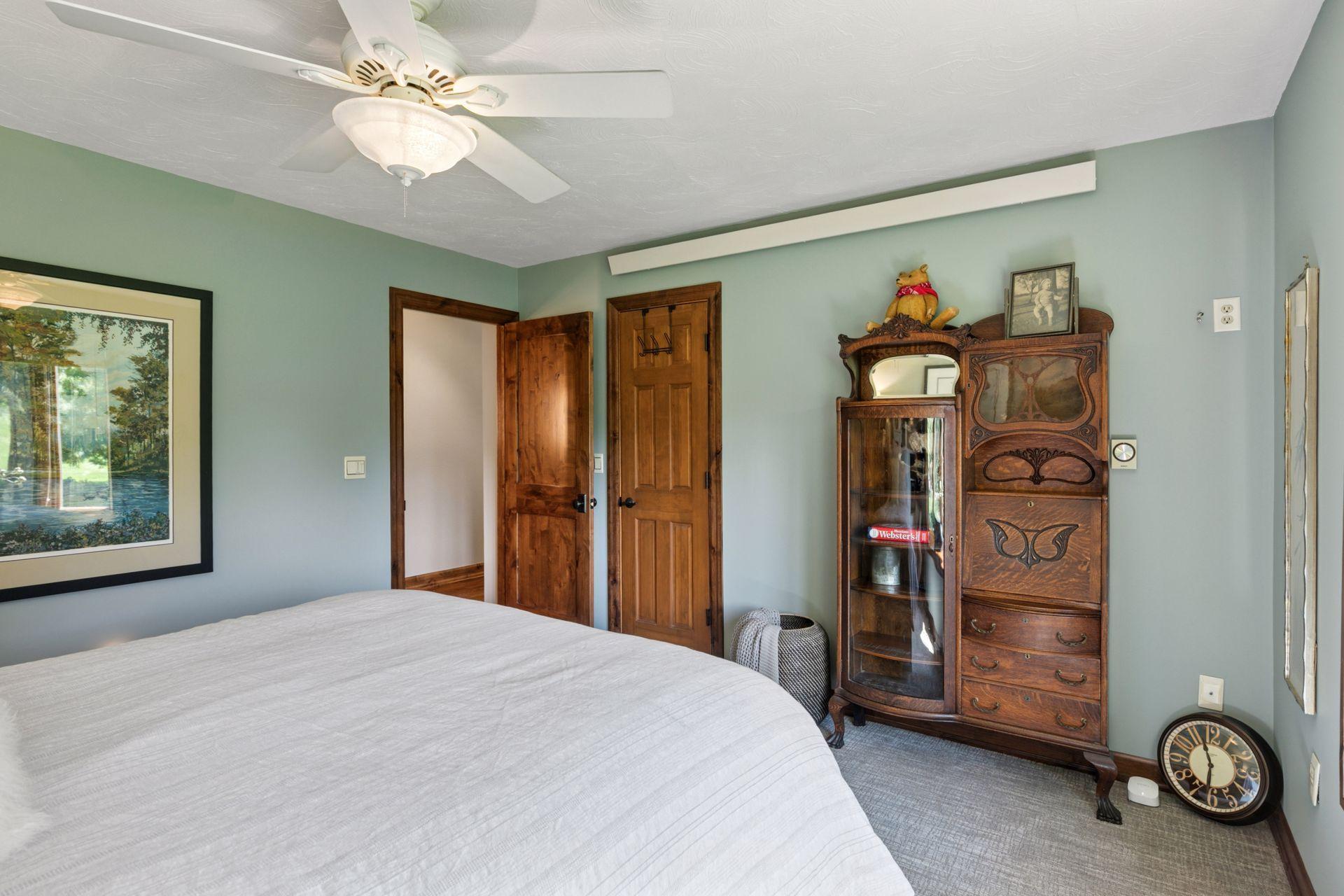 Chanhassen, Minnesota, 55318, United States, 5 Bedrooms Bedrooms, ,2 BathroomsBathrooms,Residential,For Sale,1847378