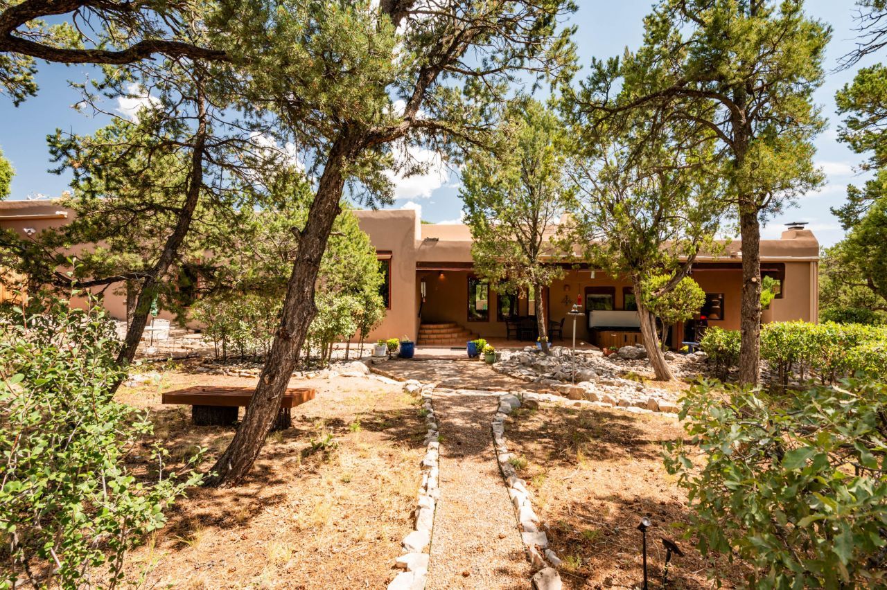 Tijeras, New Mexico, 87059, United States, 4 Bedrooms Bedrooms, ,2 BathroomsBathrooms,Residential,For Sale,1940446