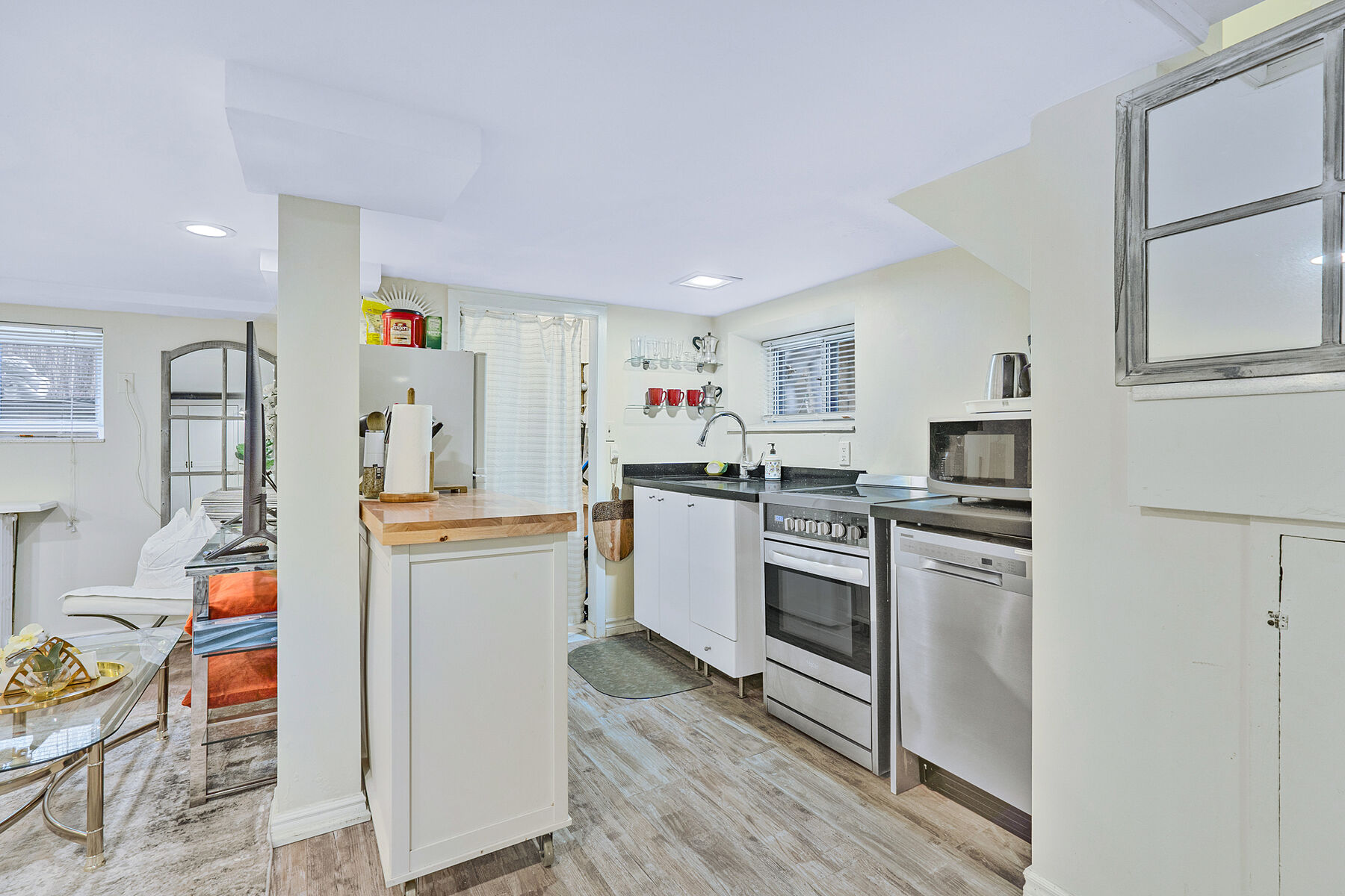  Rare Duplex in Davisville - 物件實景