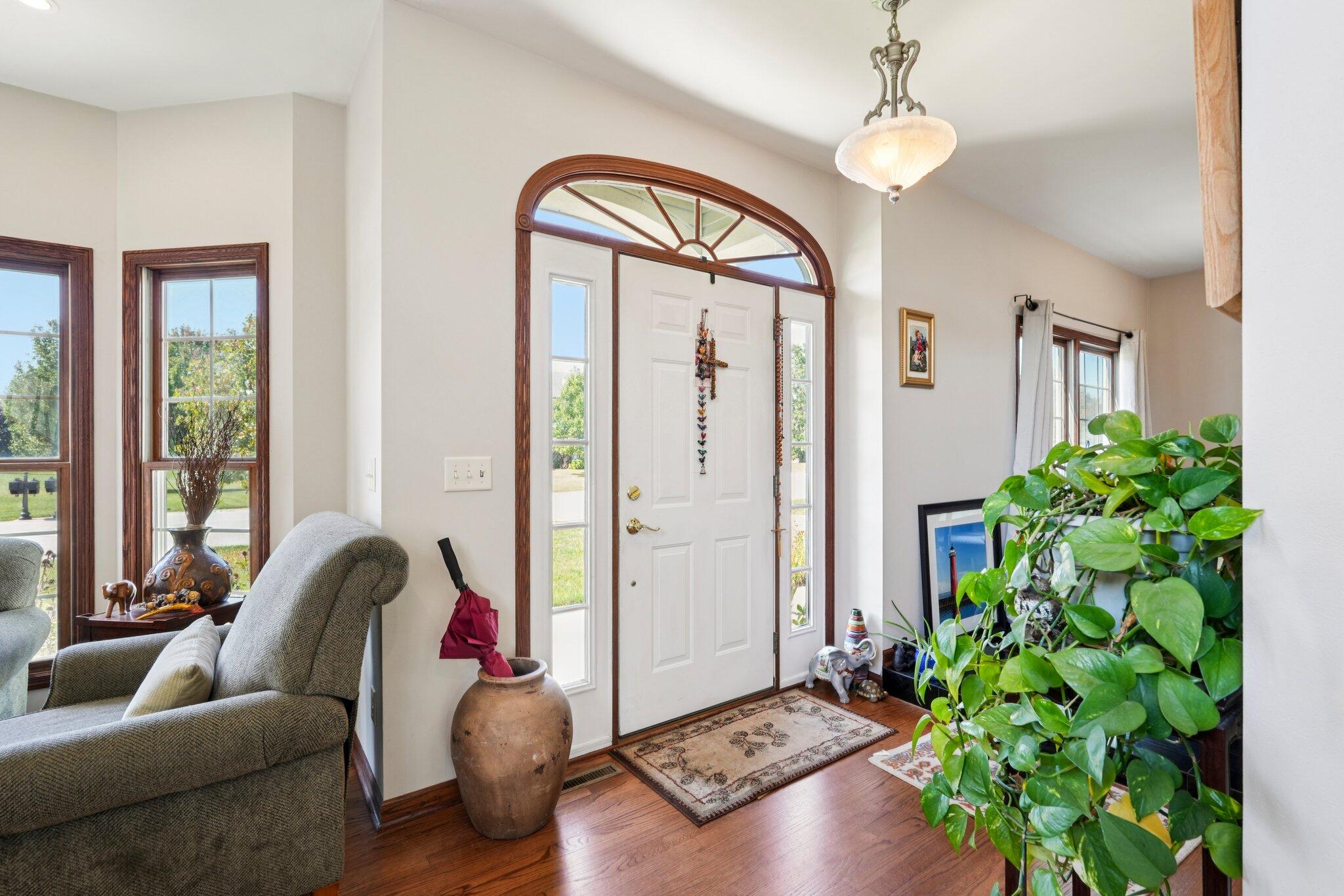 Pleasant Prairie, Wisconsin, 53158, United States, 4 Bedrooms Bedrooms, ,3 BathroomsBathrooms,Residential,For Sale,1983486