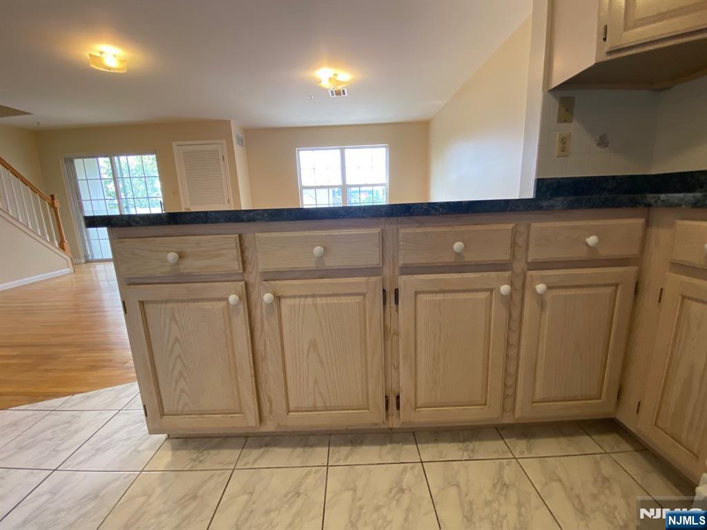Newark, New Jersey, 07105, United States, 2 Bedrooms Bedrooms, ,3 BathroomsBathrooms,Residential,For Sale,1908619