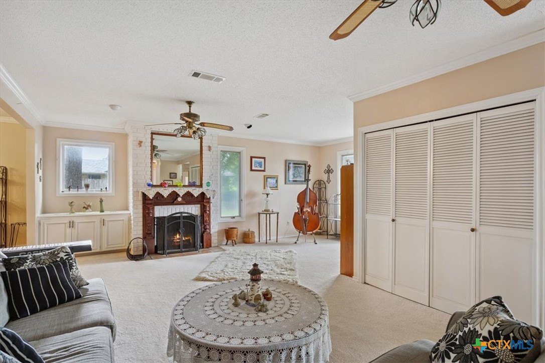 Salado, Texas, 76571, United States, 3 Bedrooms Bedrooms, ,3 BathroomsBathrooms,Residential,For Sale,1976351