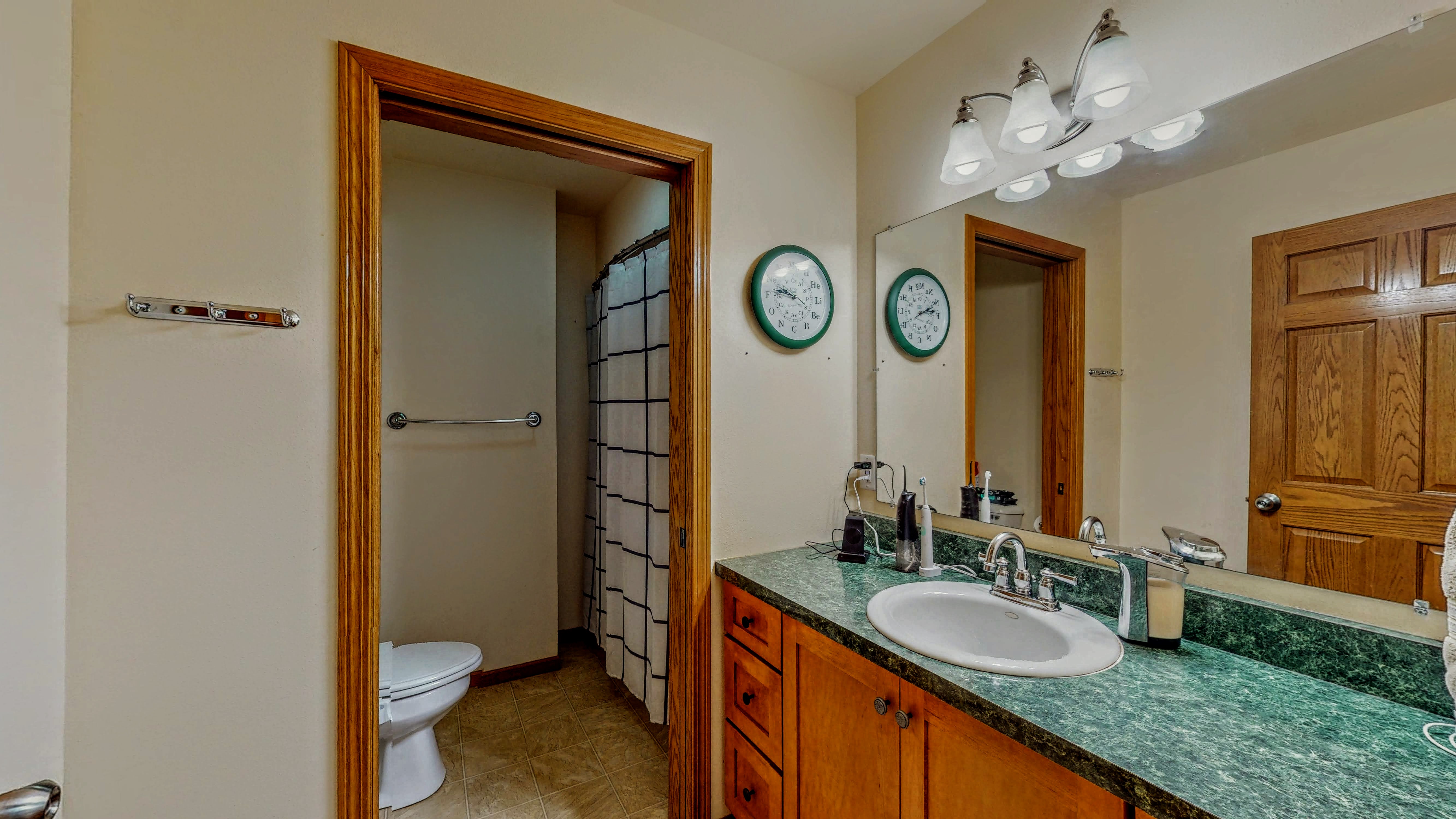 Jefferson, Wisconsin, 53549, United States, 4 Bedrooms Bedrooms, ,4 BathroomsBathrooms,Residential,For Sale,1984363