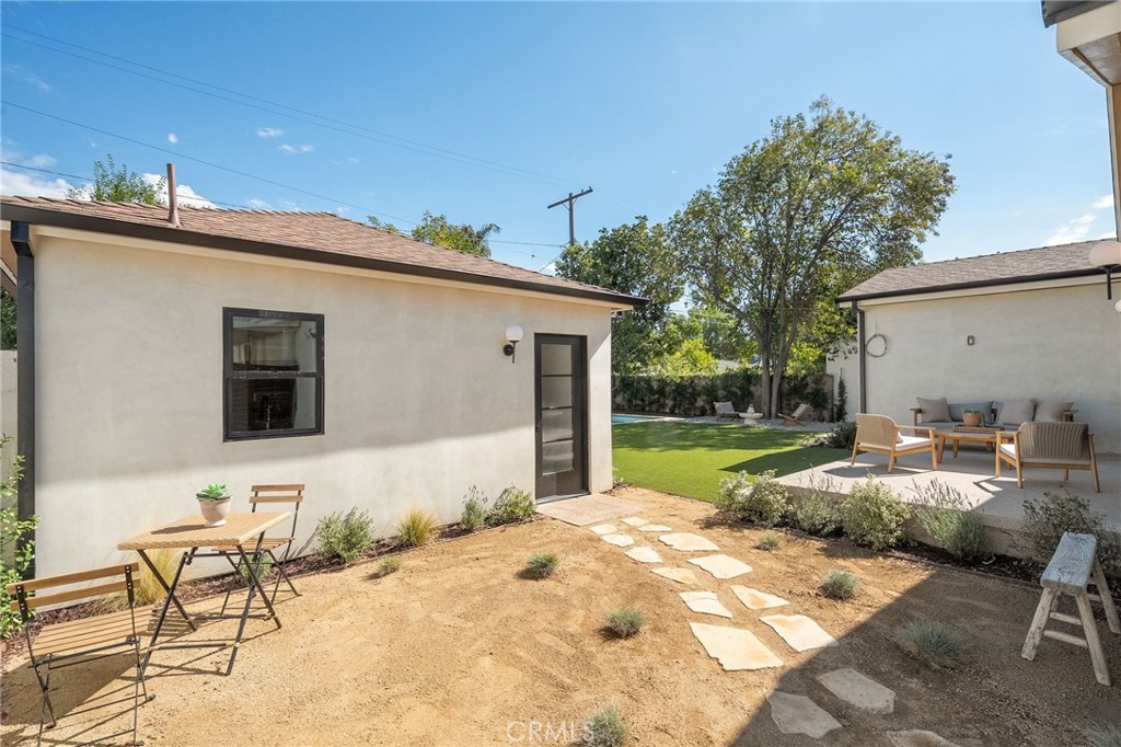 Valley Village, California, 91607, United States, 3 Bedrooms Bedrooms, ,3 BathroomsBathrooms,Residential,For Sale,2002294