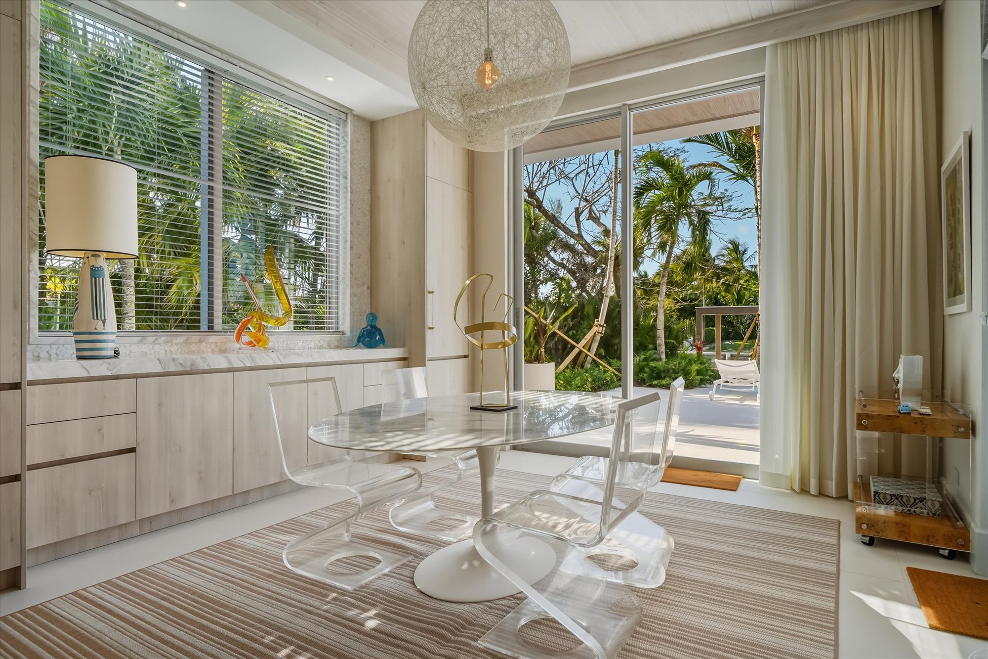  Canal-front Estate - 物件實景