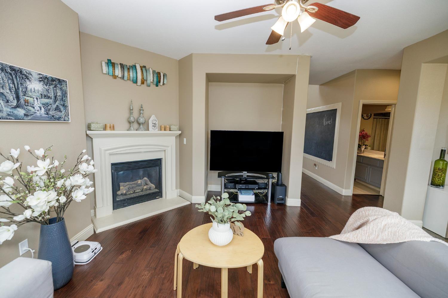 Riverbank, California, 95367, United States, 5 Bedrooms Bedrooms, ,3 BathroomsBathrooms,Residential,For Sale,1927797
