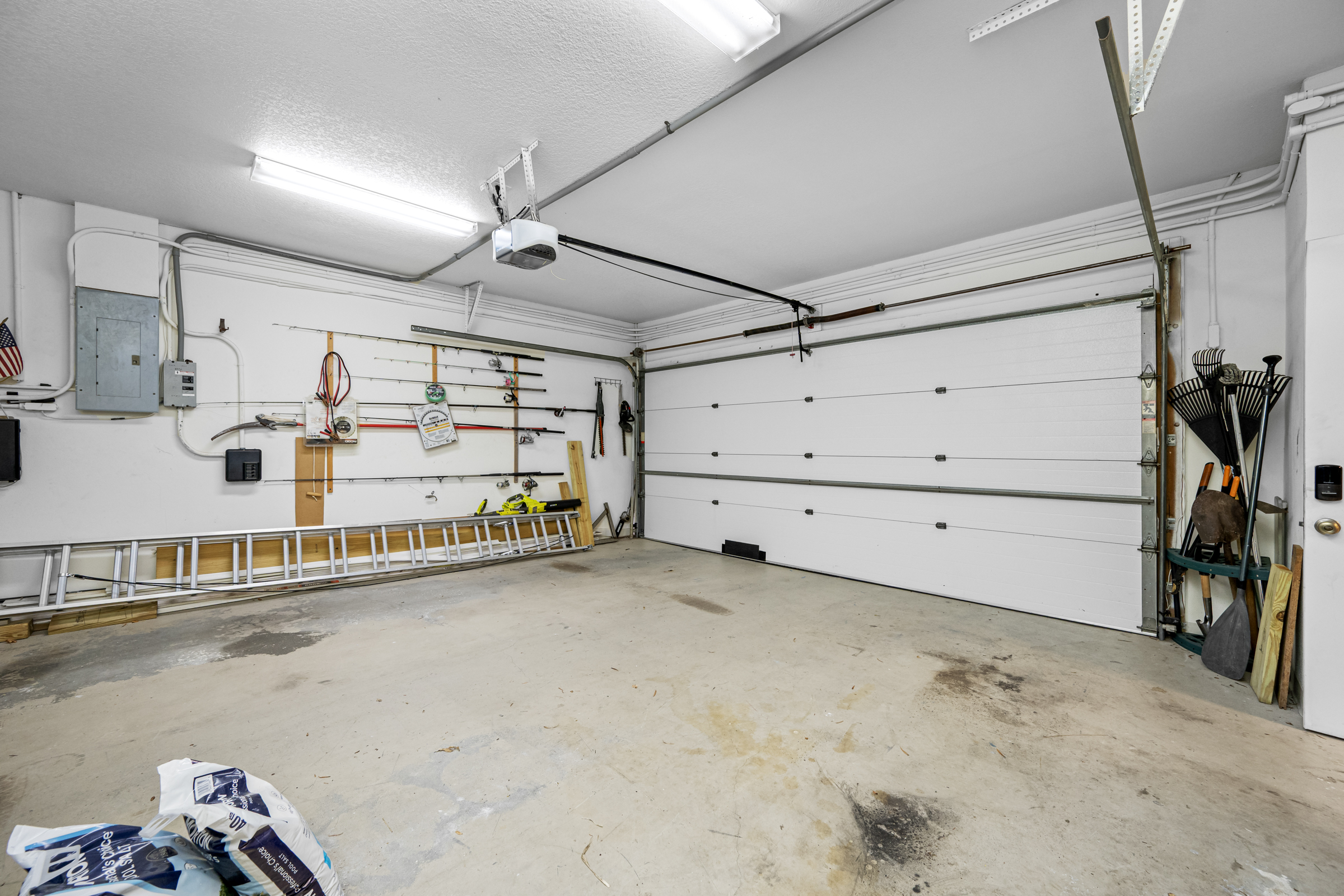 Apollo Beach, Florida, 33572, United States, 5 Bedrooms Bedrooms, ,7 BathroomsBathrooms,Residential,For Sale,1975807