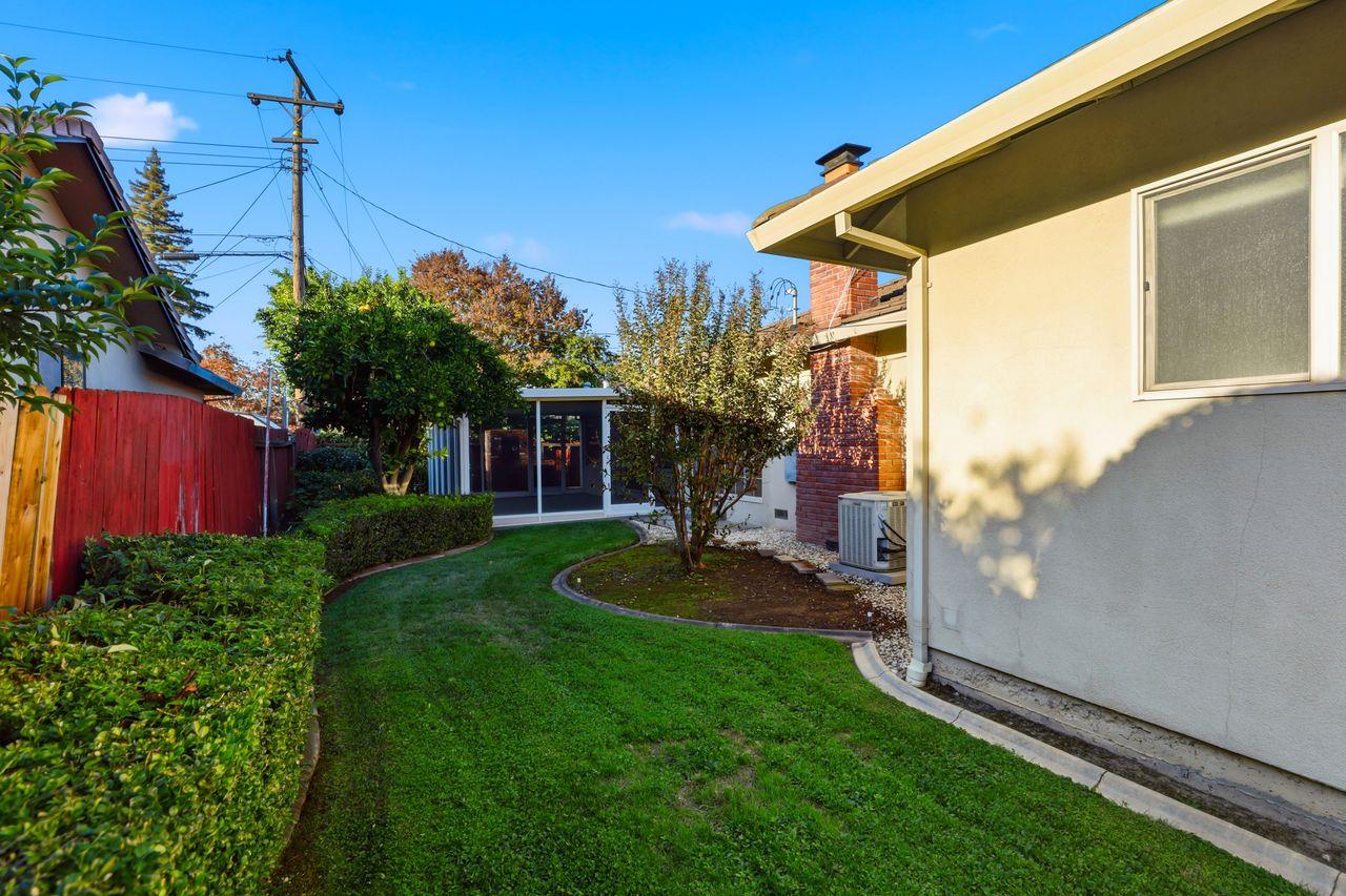 Sacramento, California, 95822, United States, 3 Bedrooms Bedrooms, ,2 BathroomsBathrooms,Residential,For Sale,1989013