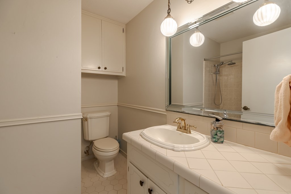 Fredericksburg, Texas, 78624, United States, 3 Bedrooms Bedrooms, ,2 BathroomsBathrooms,Residential,For Sale,1921843