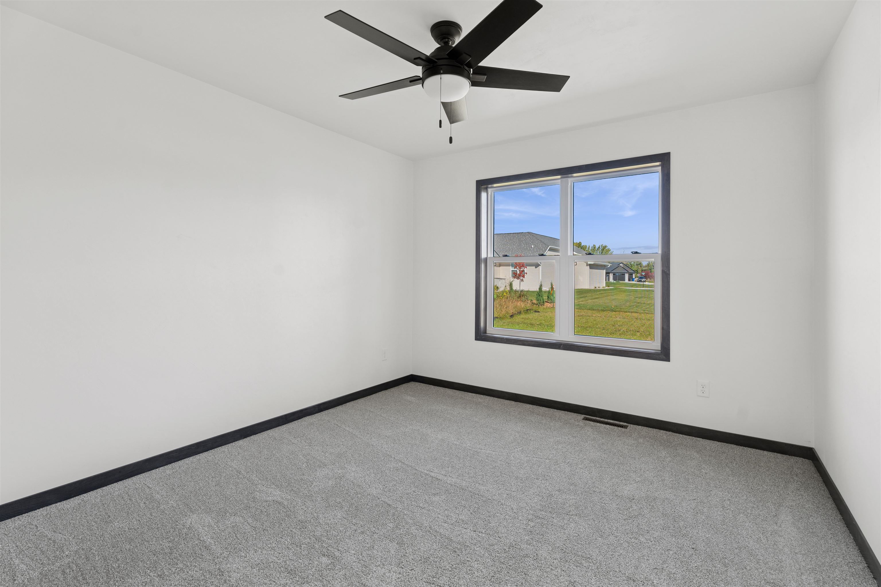 DE PERE, Wisconsin, 54115, United States, 3 Bedrooms Bedrooms, ,3 BathroomsBathrooms,Residential,For Sale,1696828