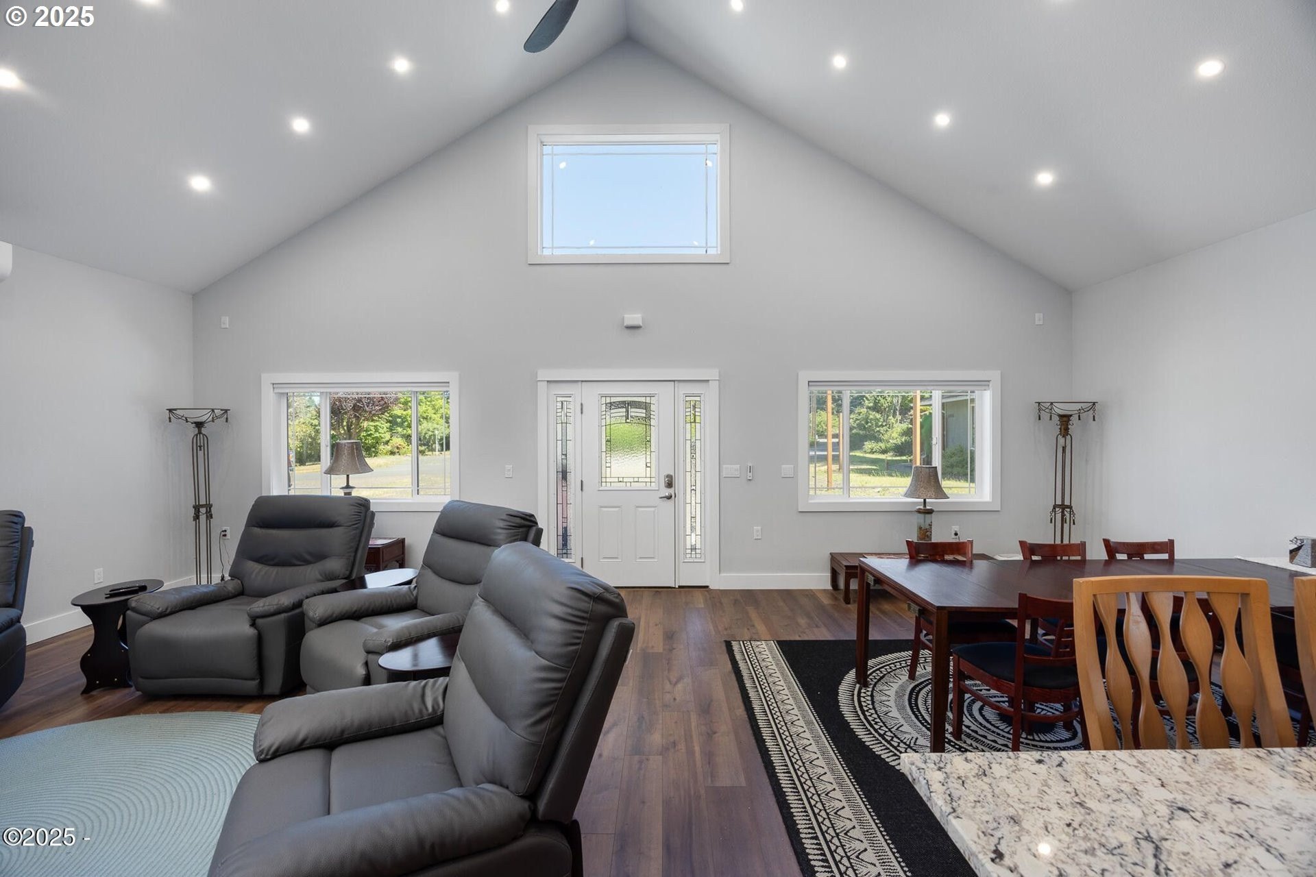 Toledo, Oregon, 97391, United States, 4 Bedrooms Bedrooms, ,2 BathroomsBathrooms,Residential,For Sale,1897015