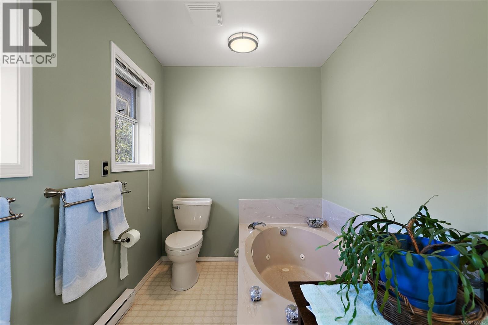 NORTH SAANICH, British Columbia, V8L 5L6, CA, 5 Bedrooms Bedrooms, ,5 BathroomsBathrooms,Residential,For Sale,1903905