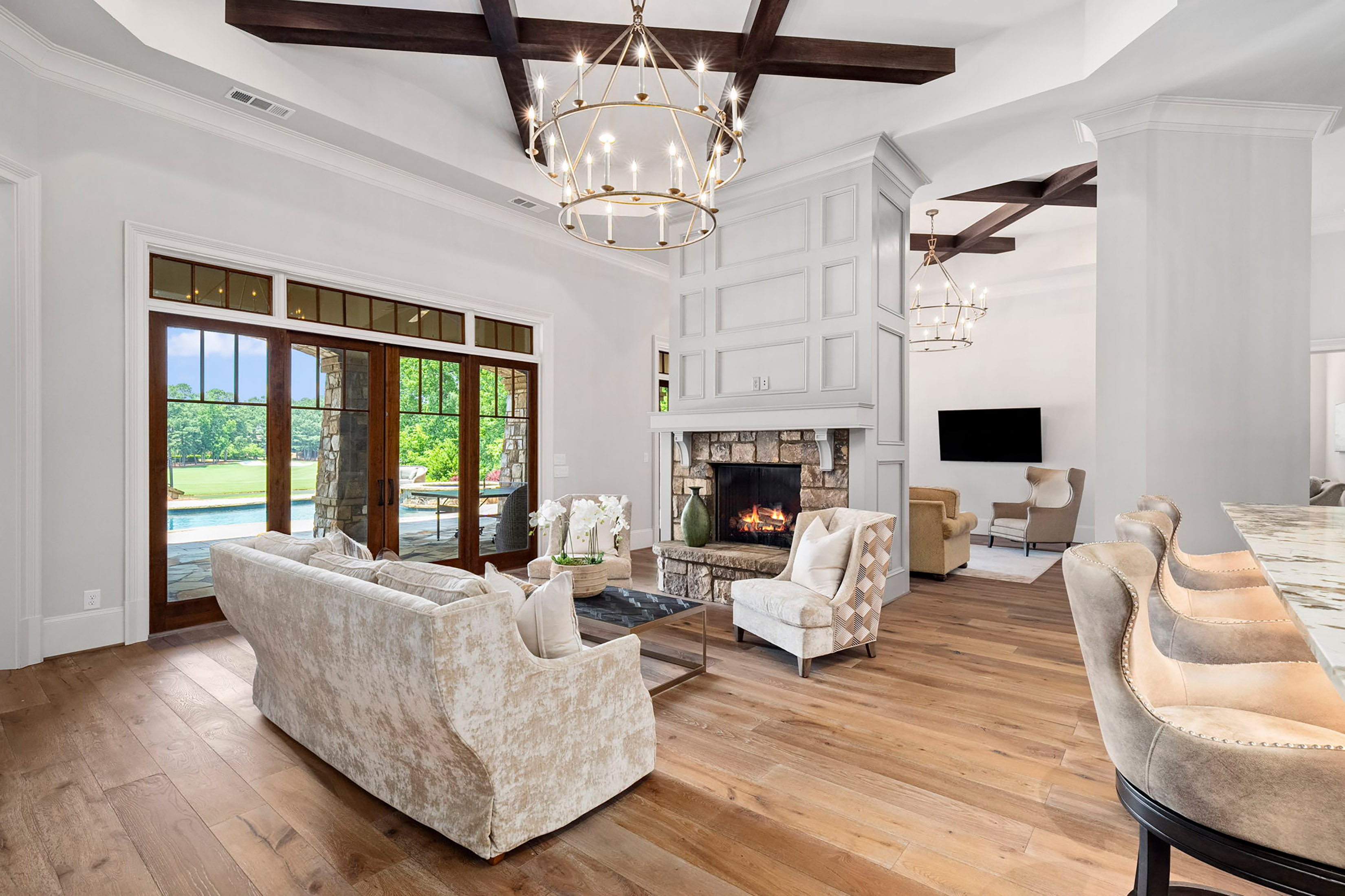  Extraordinary European Manor on Picturesque Cul-de-sac with Lake and Golf Views - 物件實景