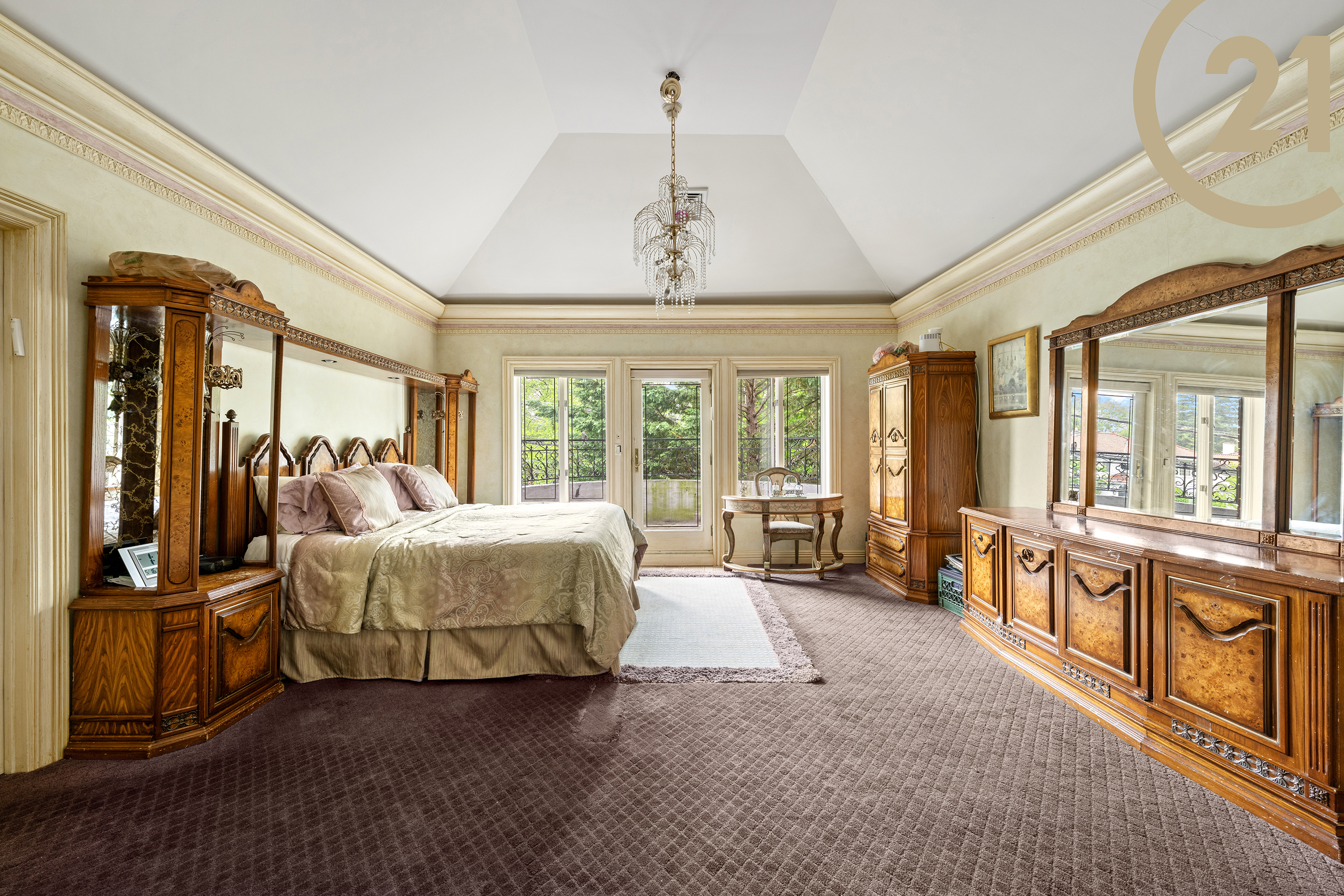 Brooklyn, New York, 11229, United States, 9 Bedrooms Bedrooms, ,6 BathroomsBathrooms,Residential,For Sale,1981070