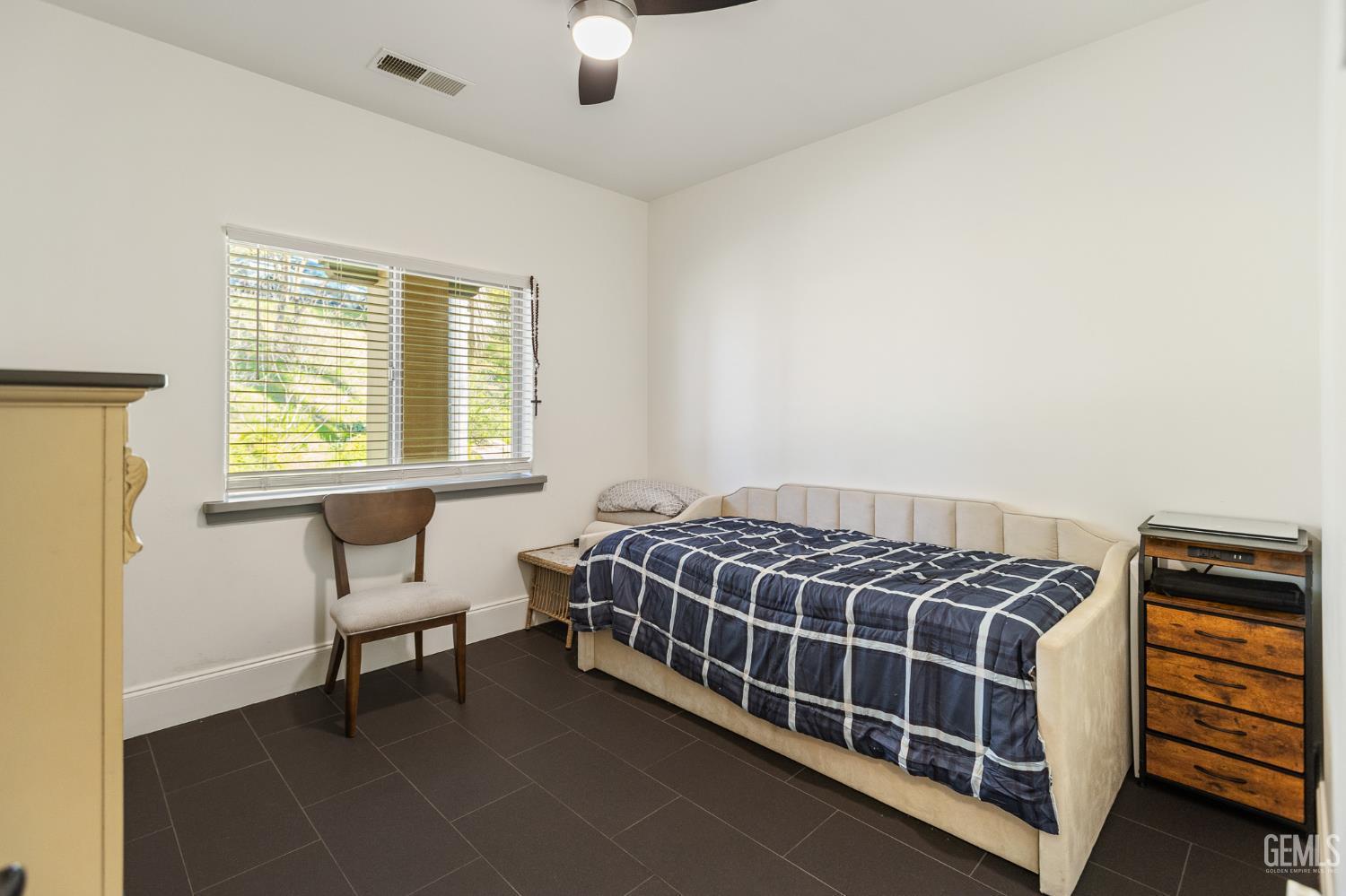 Lindsay, California, 93274, United States, 3 Bedrooms Bedrooms, ,2 BathroomsBathrooms,Residential,For Sale,2013537