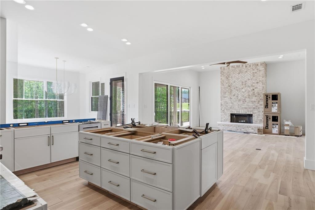 Newnan, Georgia, 30265, United States, 4 Bedrooms Bedrooms, ,5 BathroomsBathrooms,Residential,For Sale,2048163