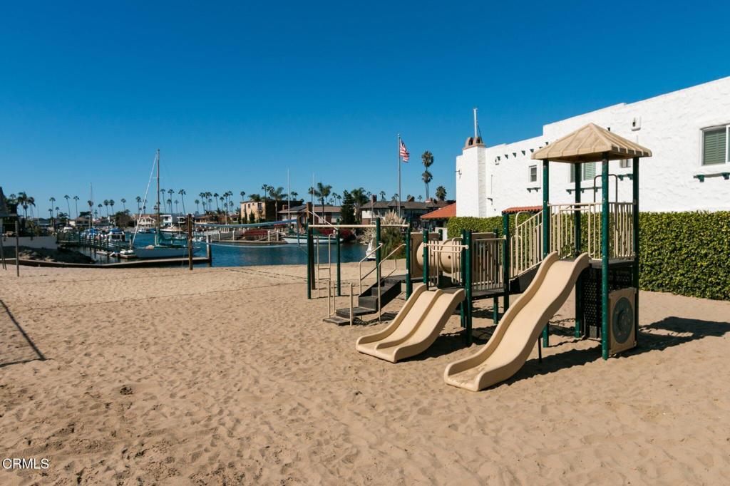 Ventura, California, 93001, United States, 4 Bedrooms Bedrooms, ,3 BathroomsBathrooms,Residential,For Sale,1979248