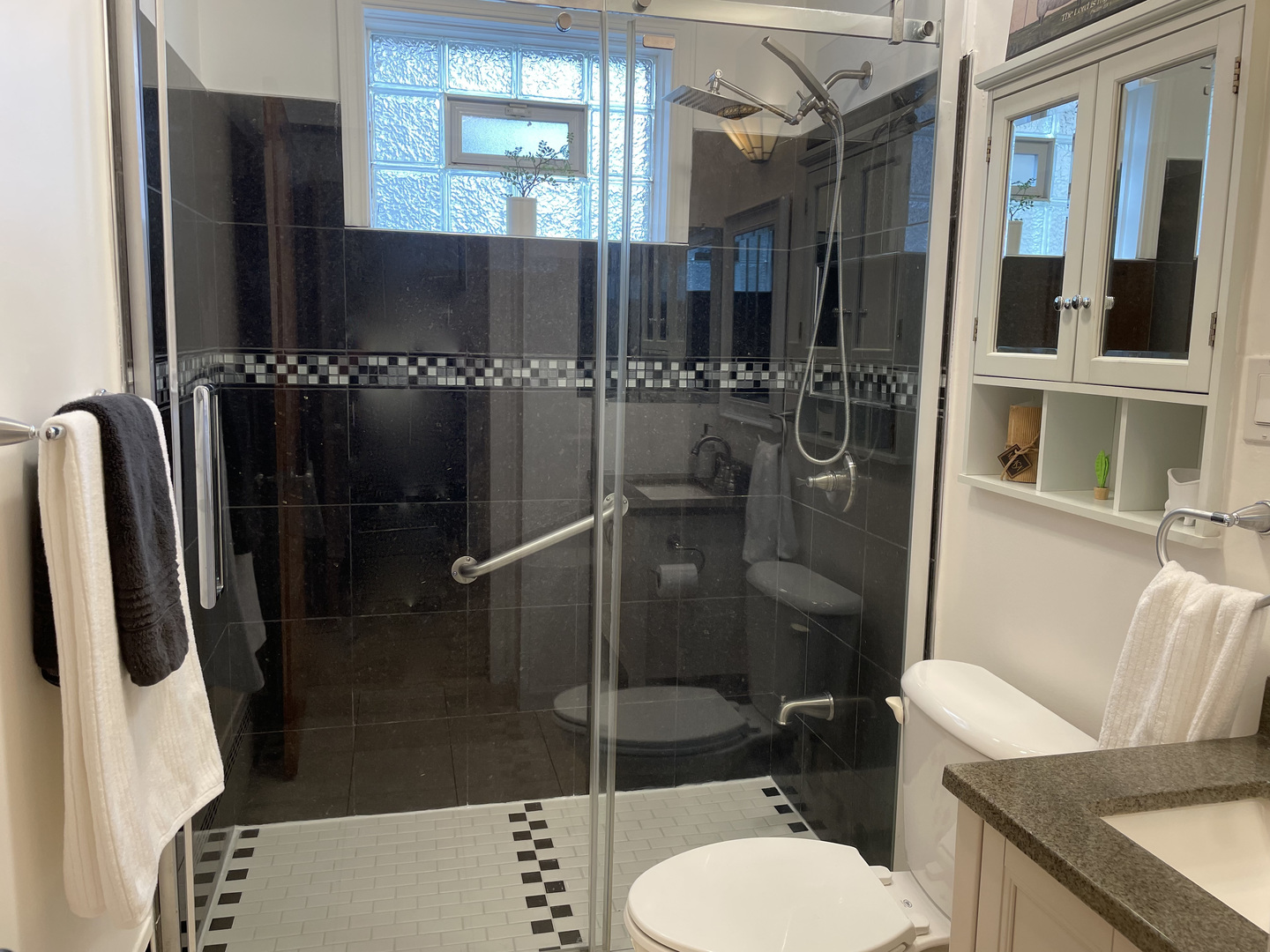 Skokie, Illinois, 60076, United States, 3 Bedrooms Bedrooms, ,3 BathroomsBathrooms,Residential,For Sale,1932038
