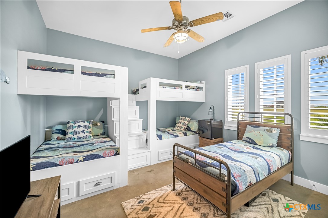 Port O'Connor, Texas, 77979, United States, 5 Bedrooms Bedrooms, ,3 BathroomsBathrooms,Residential,For Sale,1925568